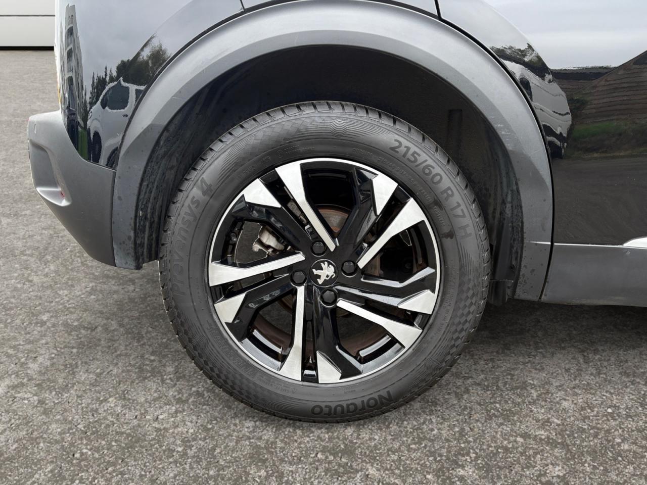 PEUGEOT 2008 1.5 BlueHDi 130 EAT8 Allure Business + TVA RECUPERABLE