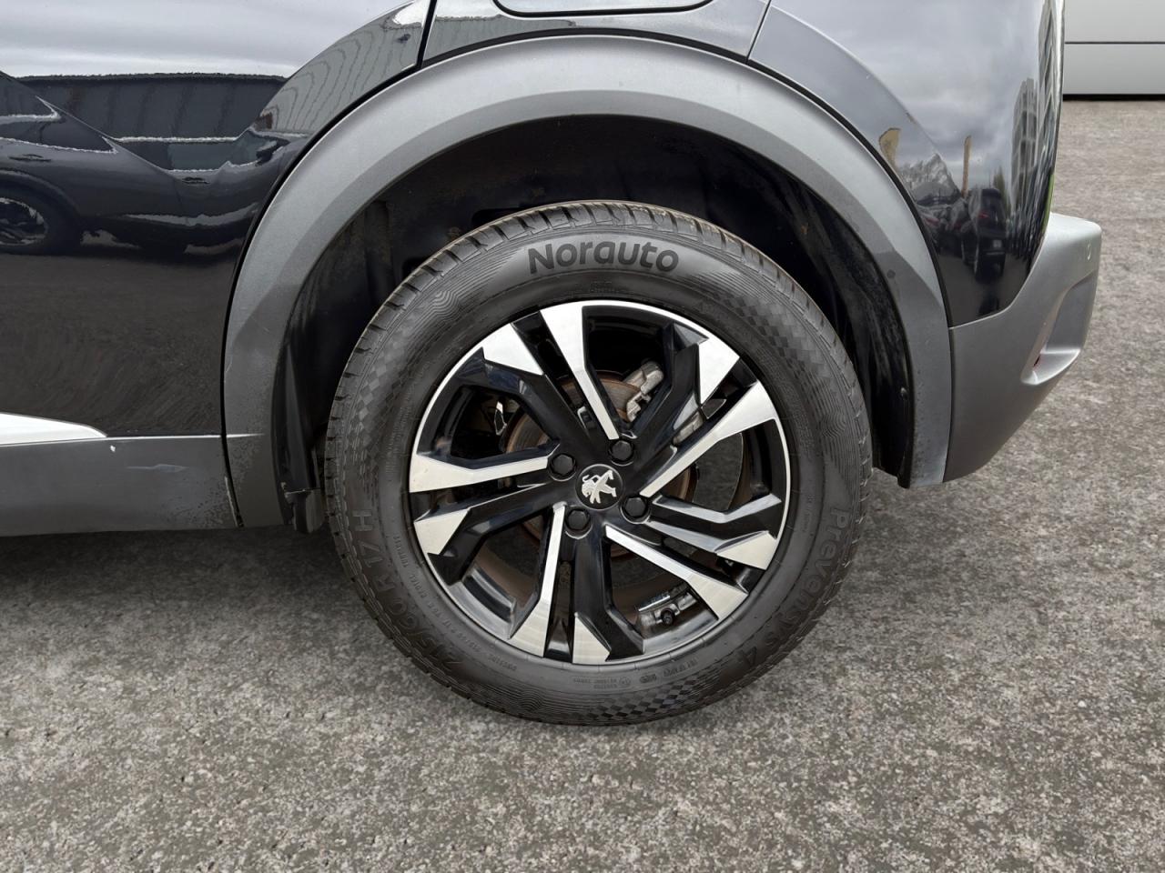 PEUGEOT 2008 1.5 BlueHDi 130 EAT8 Allure Business + TVA RECUPERABLE