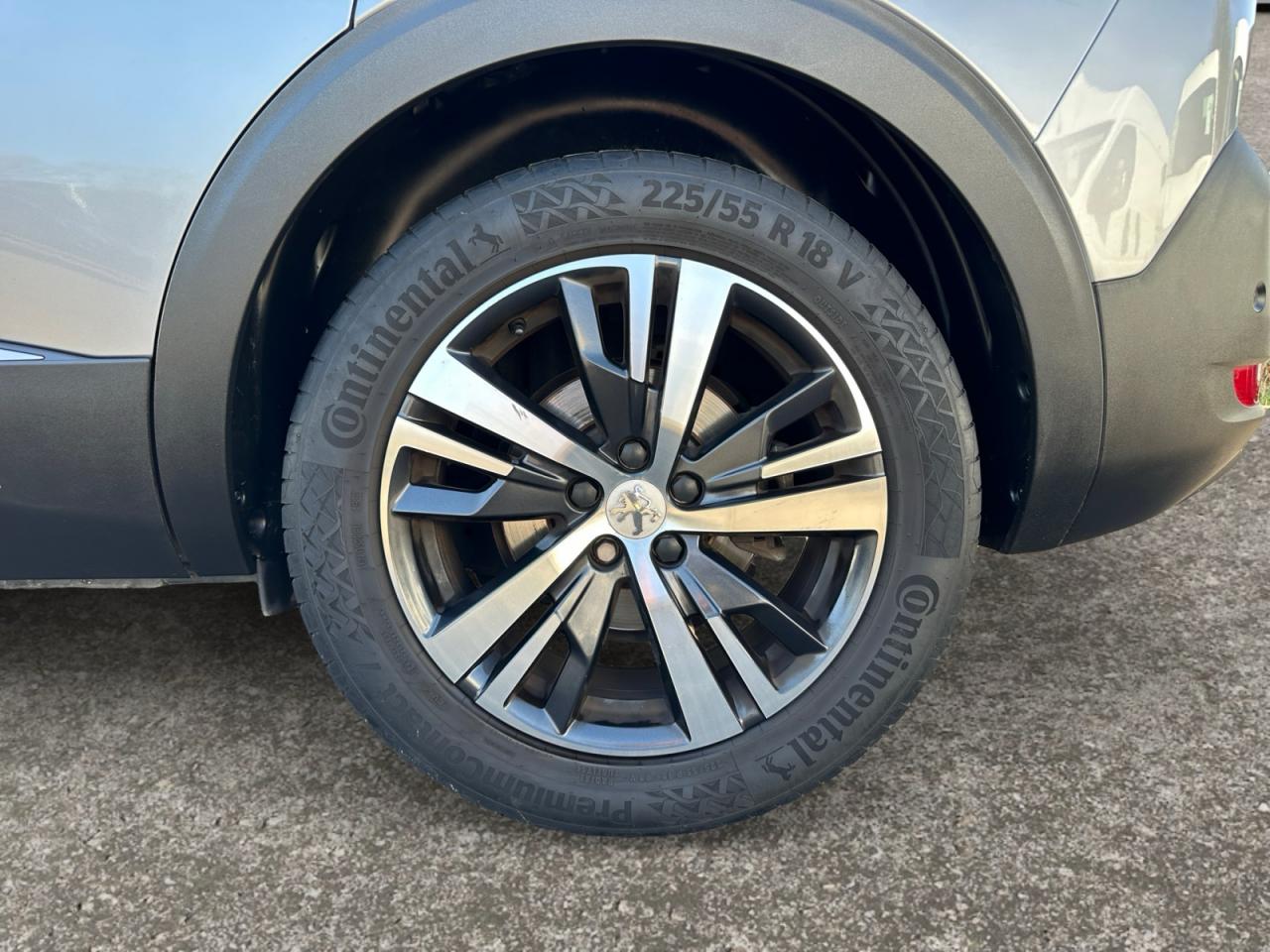 PEUGEOT 5008 1.5 BlueHDi 130 EAT8 GT Line + TOIT OUVRANT + 7 PLACES