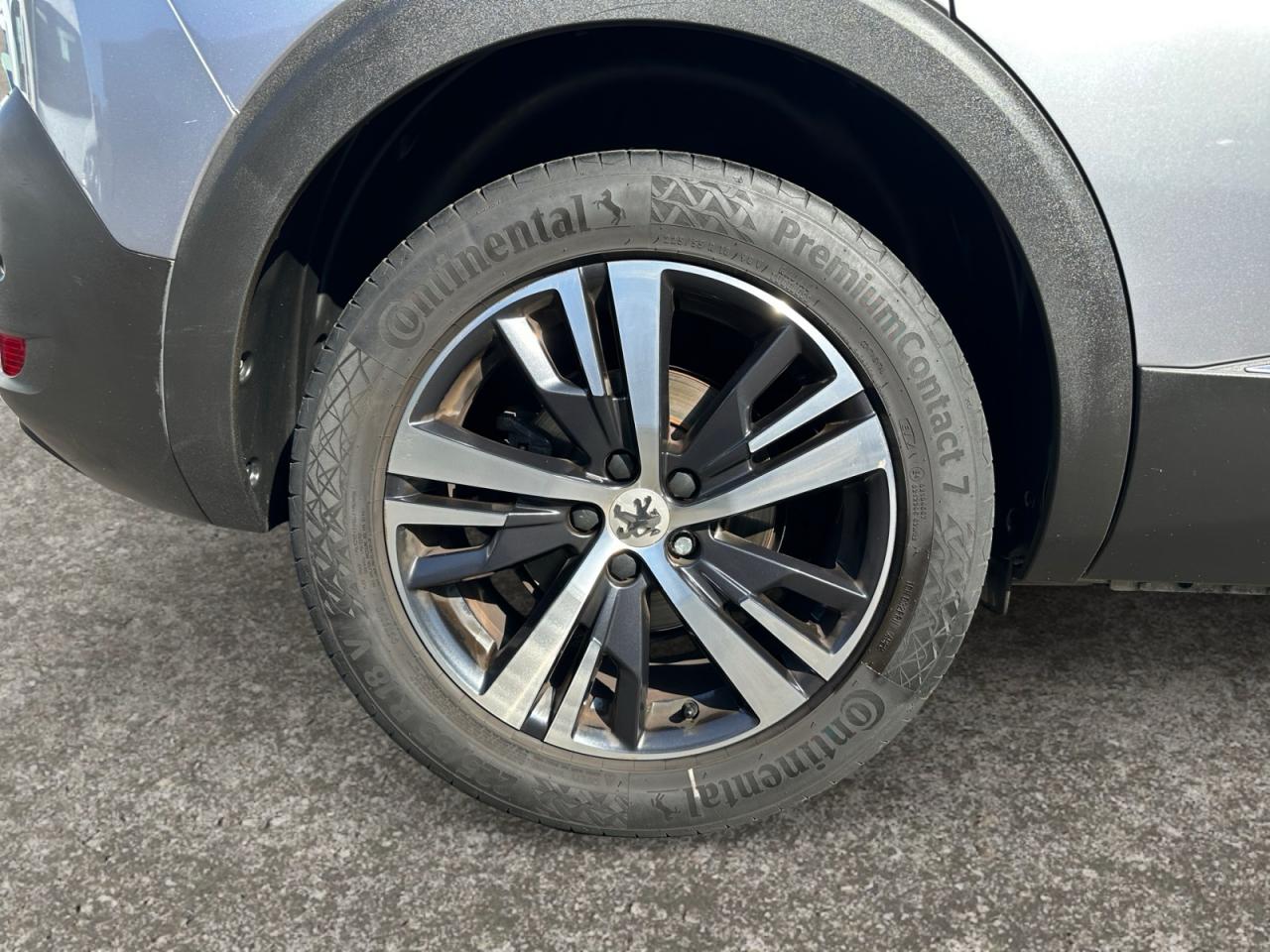PEUGEOT 5008 1.5 BlueHDi 130 EAT8 GT Line + TOIT OUVRANT + 7 PLACES