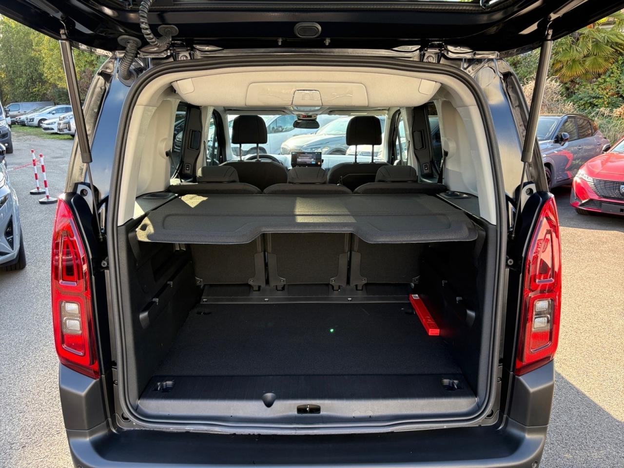 CITROEN BERLINGO VP 1.5 BlueHDi S&S - 130 EAT8 M Max + Pack Techno + Modutop + Navigation