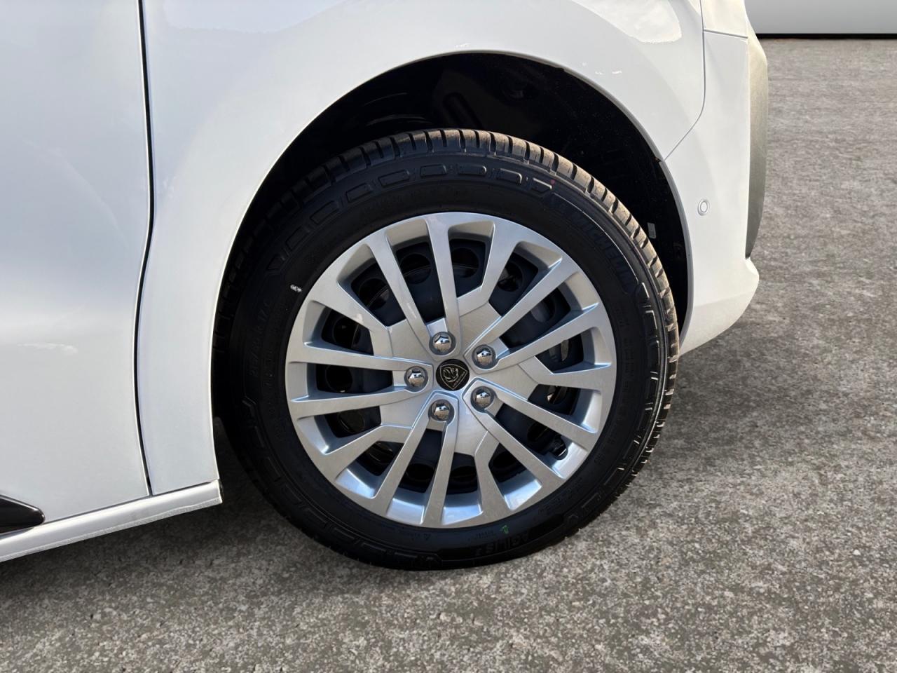 PEUGEOT EXPERT Fourgon M BlueHDi 180 EAT8 + Pack Urbain & Caméra + Pack Look + Moduwork