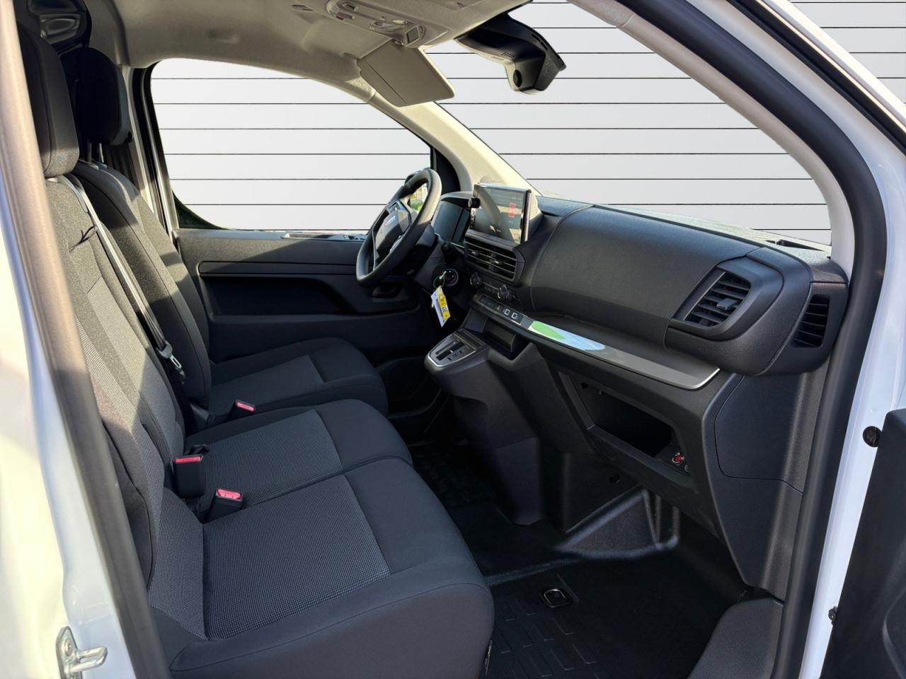 PEUGEOT EXPERT Fourgon M BlueHDi 180 EAT8 + Pack Urbain & Caméra + Pack Look + Moduwork