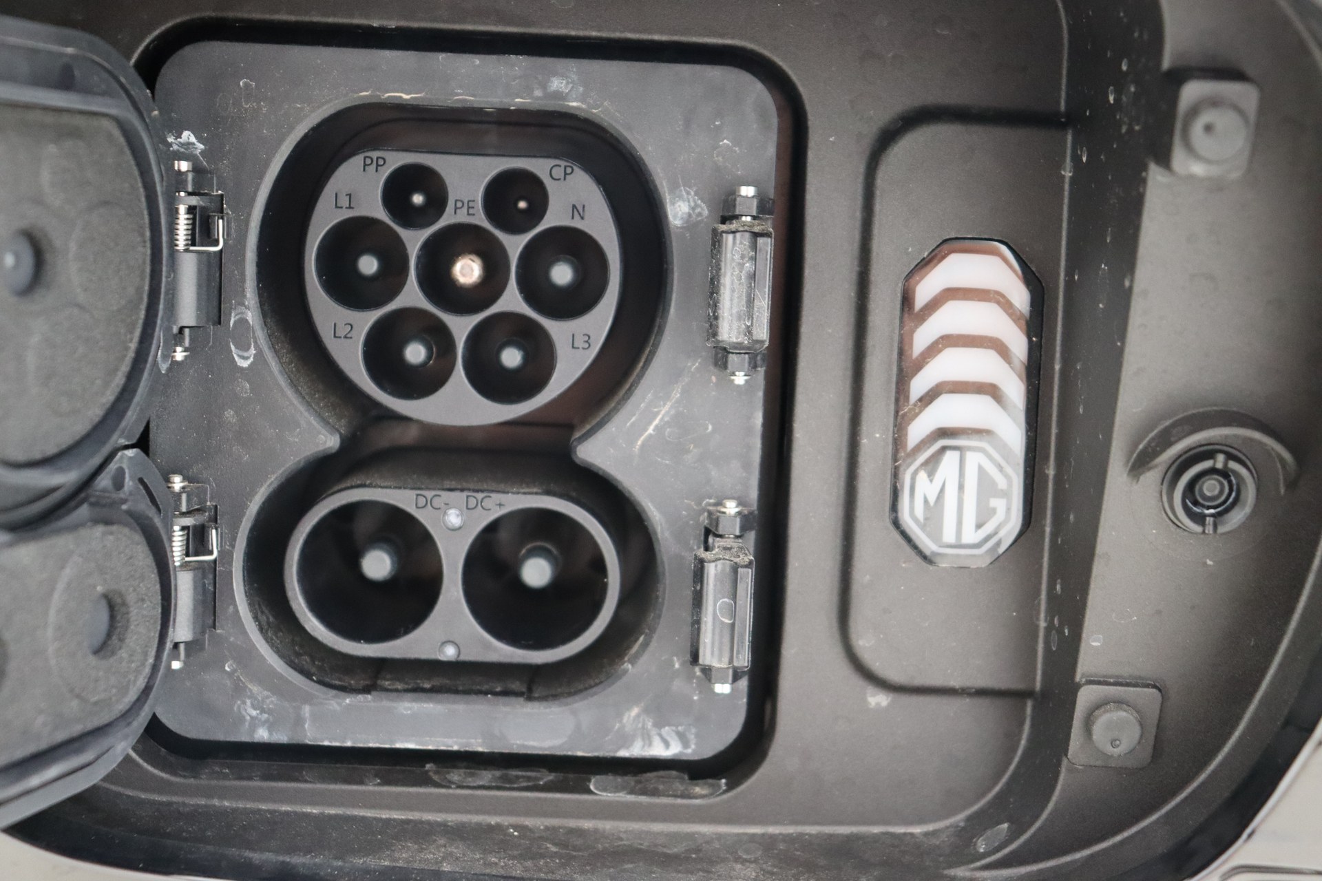 MG ZS EV 51 kWh 177ch Luxury