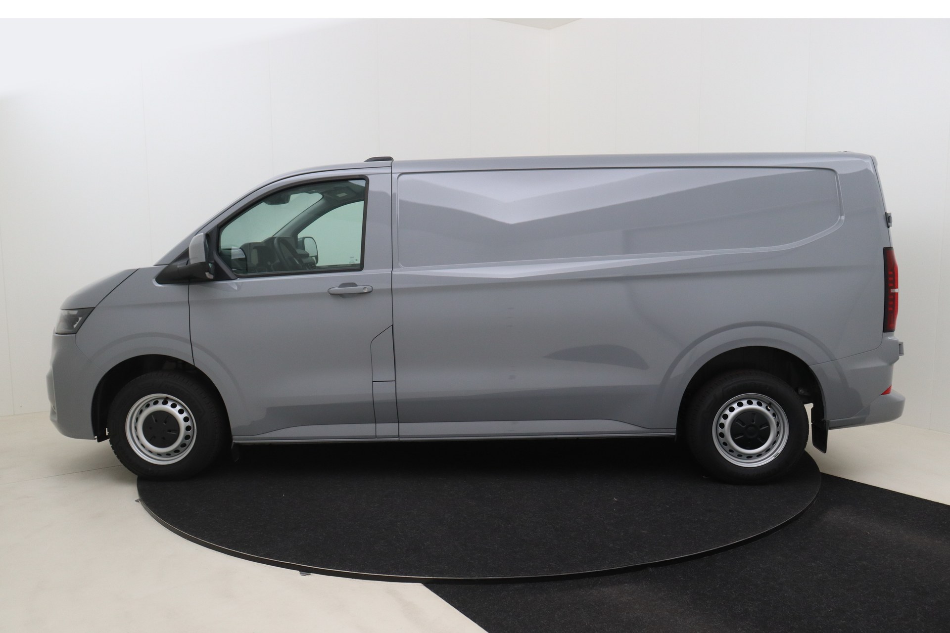 VOLKSWAGEN TRANSPORTER 2.0 TDI DSG 170ch T7 LWB 3,3t