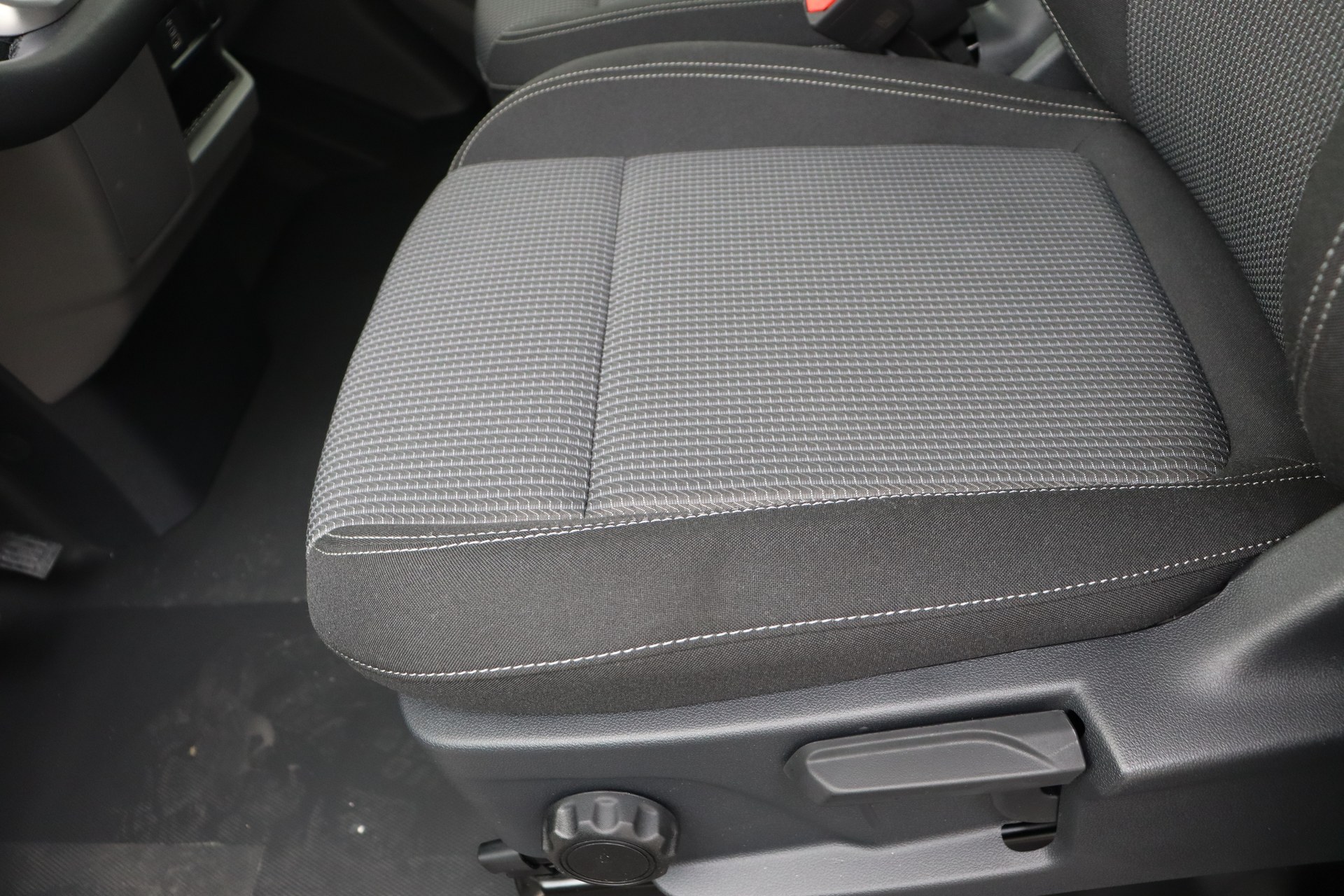 VOLKSWAGEN TRANSPORTER 2.0 TDI DSG 170ch T7 LWB 3,3t