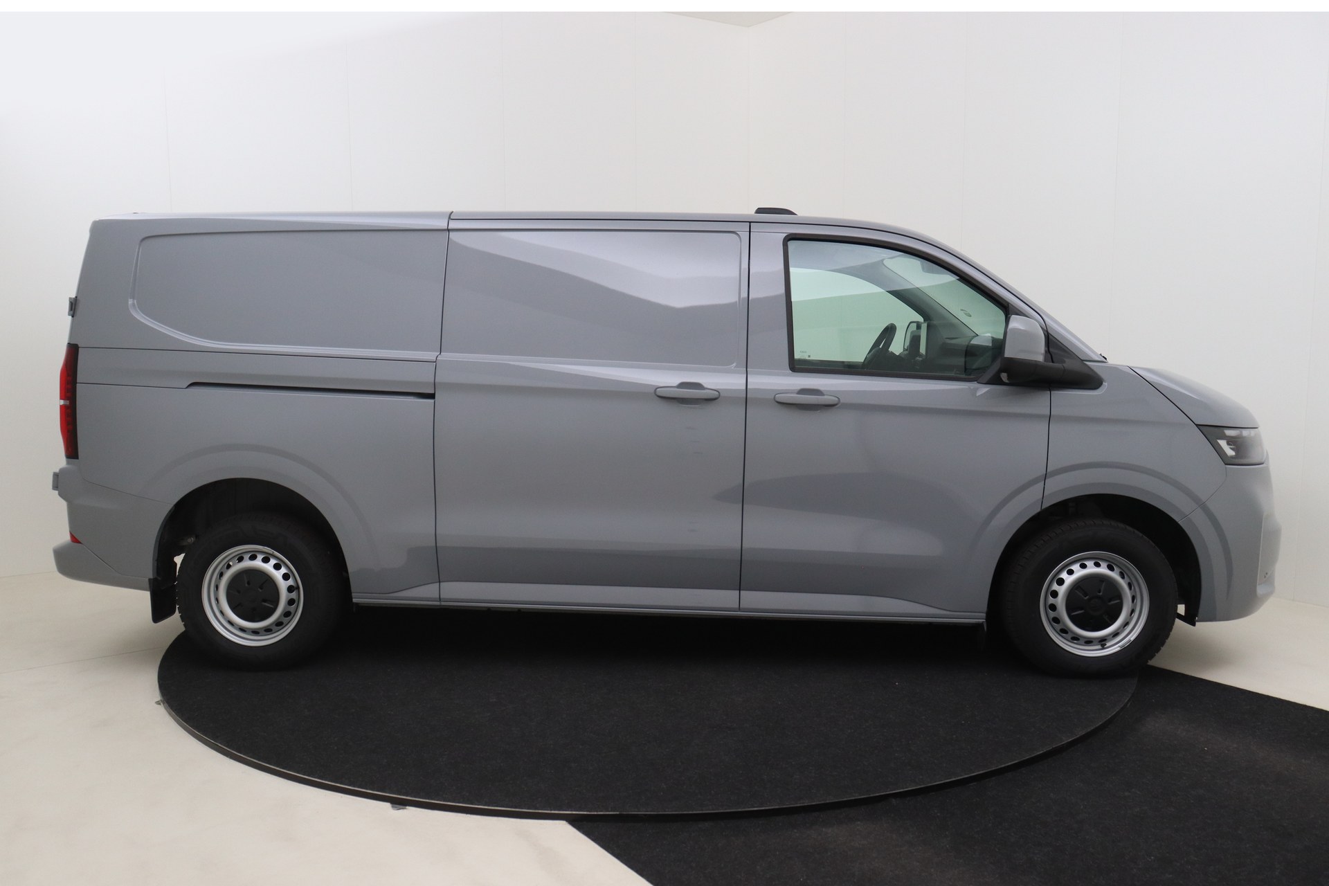 VOLKSWAGEN TRANSPORTER 2.0 TDI DSG 170ch T7 LWB 3,3t