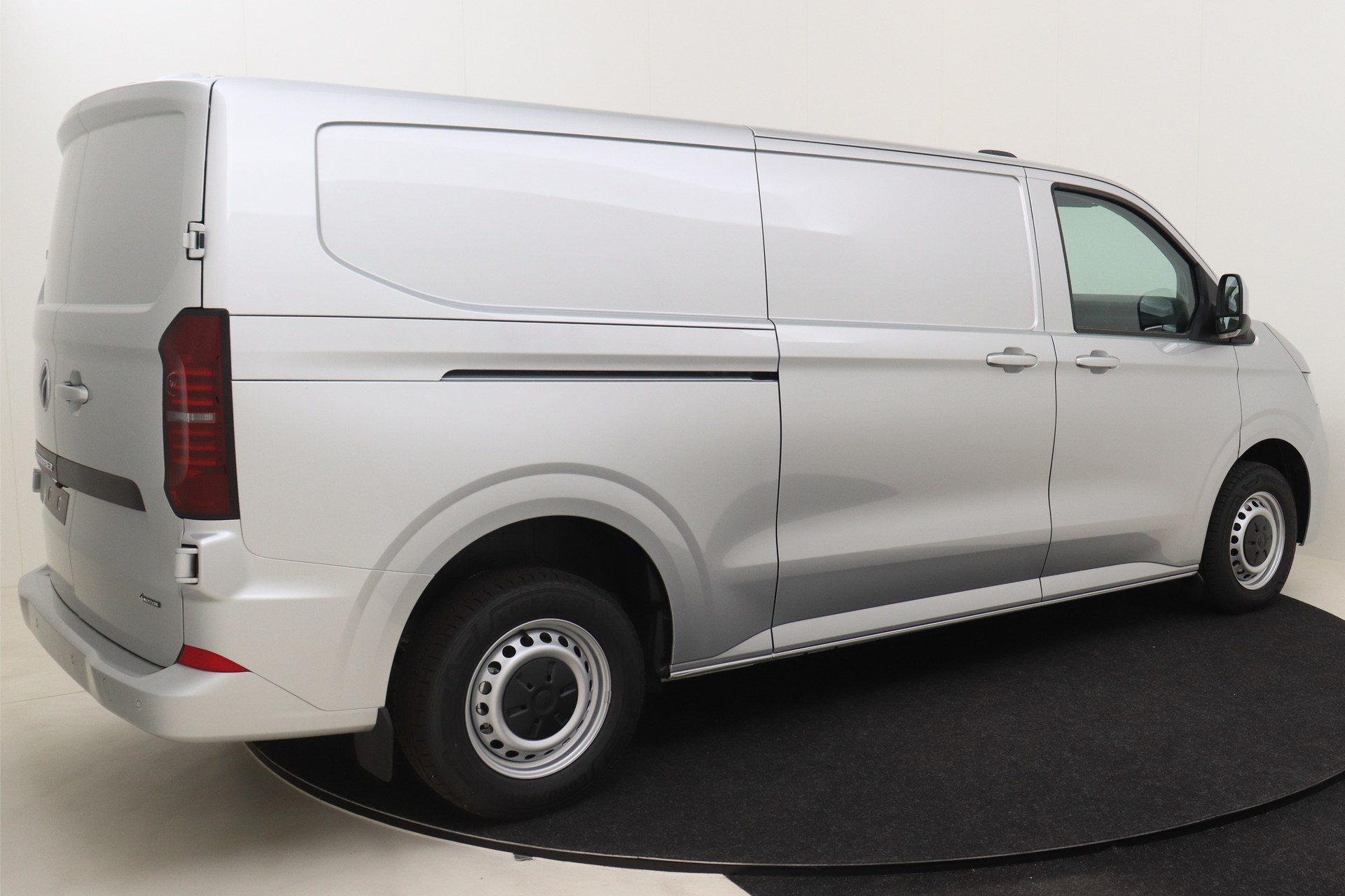 VOLKSWAGEN TRANSPORTER 2.0 TDI DSG 170ch T7 LWB 3,3t 4Motion