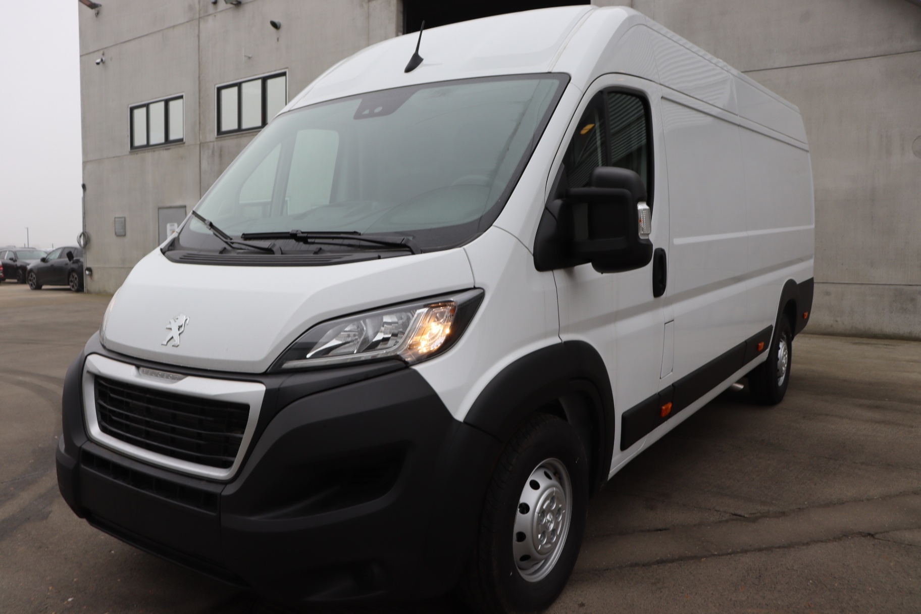 PEUGEOT BOXER 2.2 BlueHDi 165ch S&S Man.6 440 L4H2