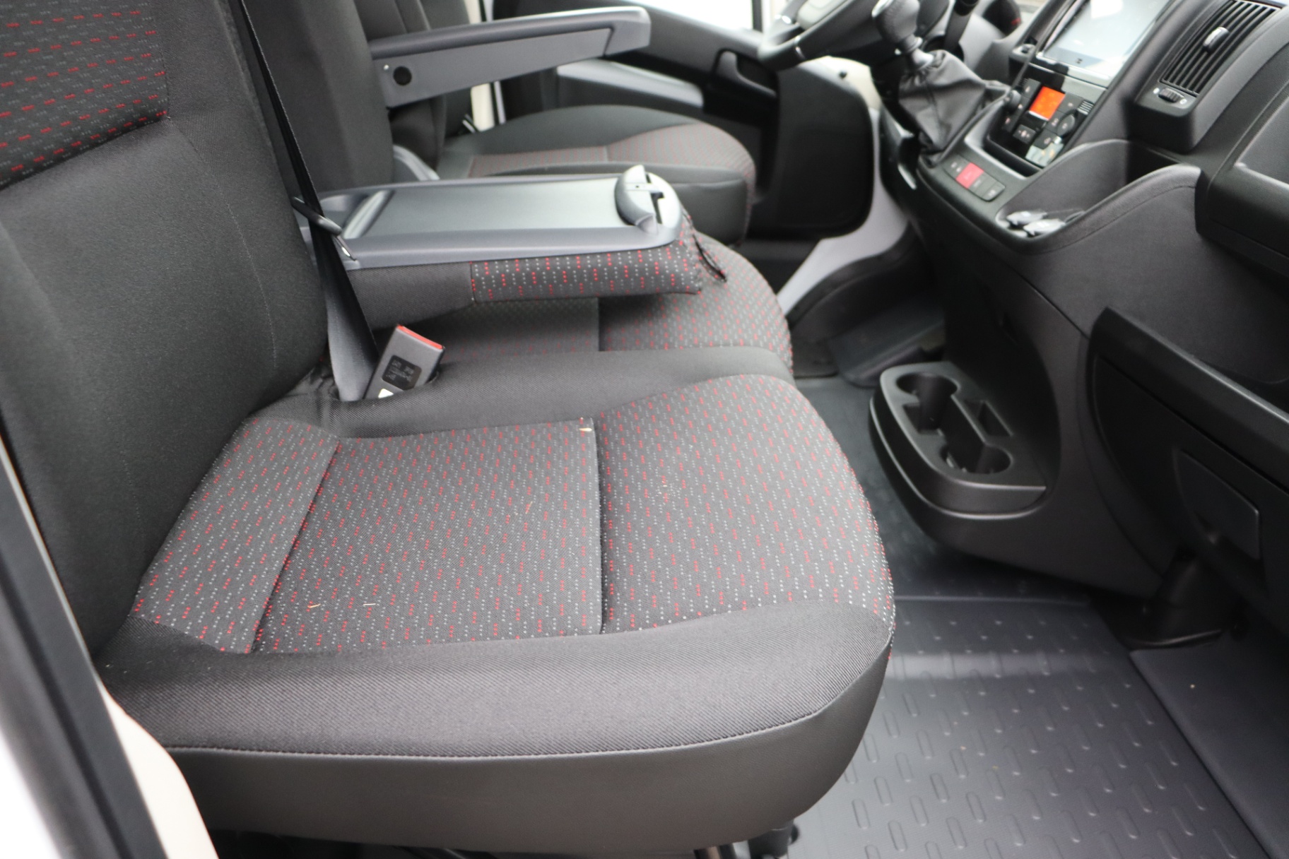 PEUGEOT BOXER 2.2 BlueHDi 165ch S&S Man.6 440 L4H2