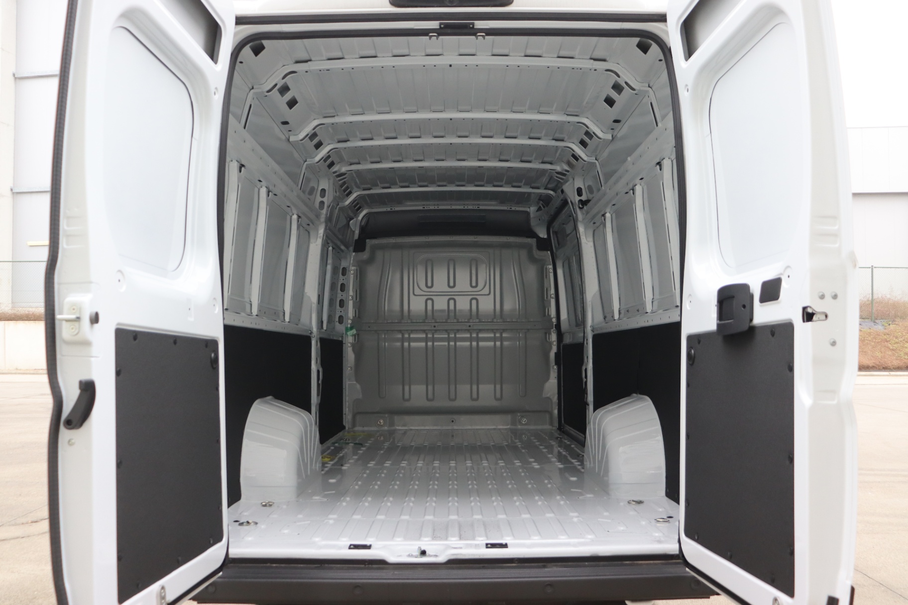 PEUGEOT BOXER 2.2 BlueHDi 165ch S&S Man.6 440 L4H2