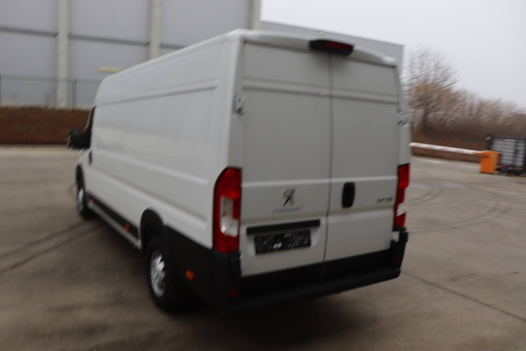 PEUGEOT BOXER 2.2 BlueHDi 165ch S&S Man.6 440 L4H2