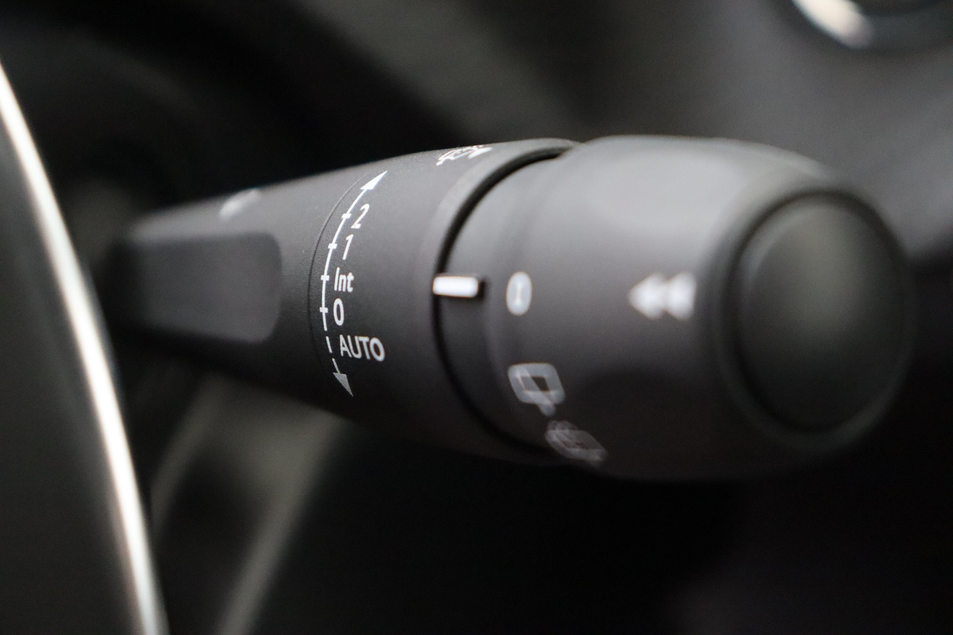 PEUGEOT 2008 Hybrid 145ch e-DSC6 GT