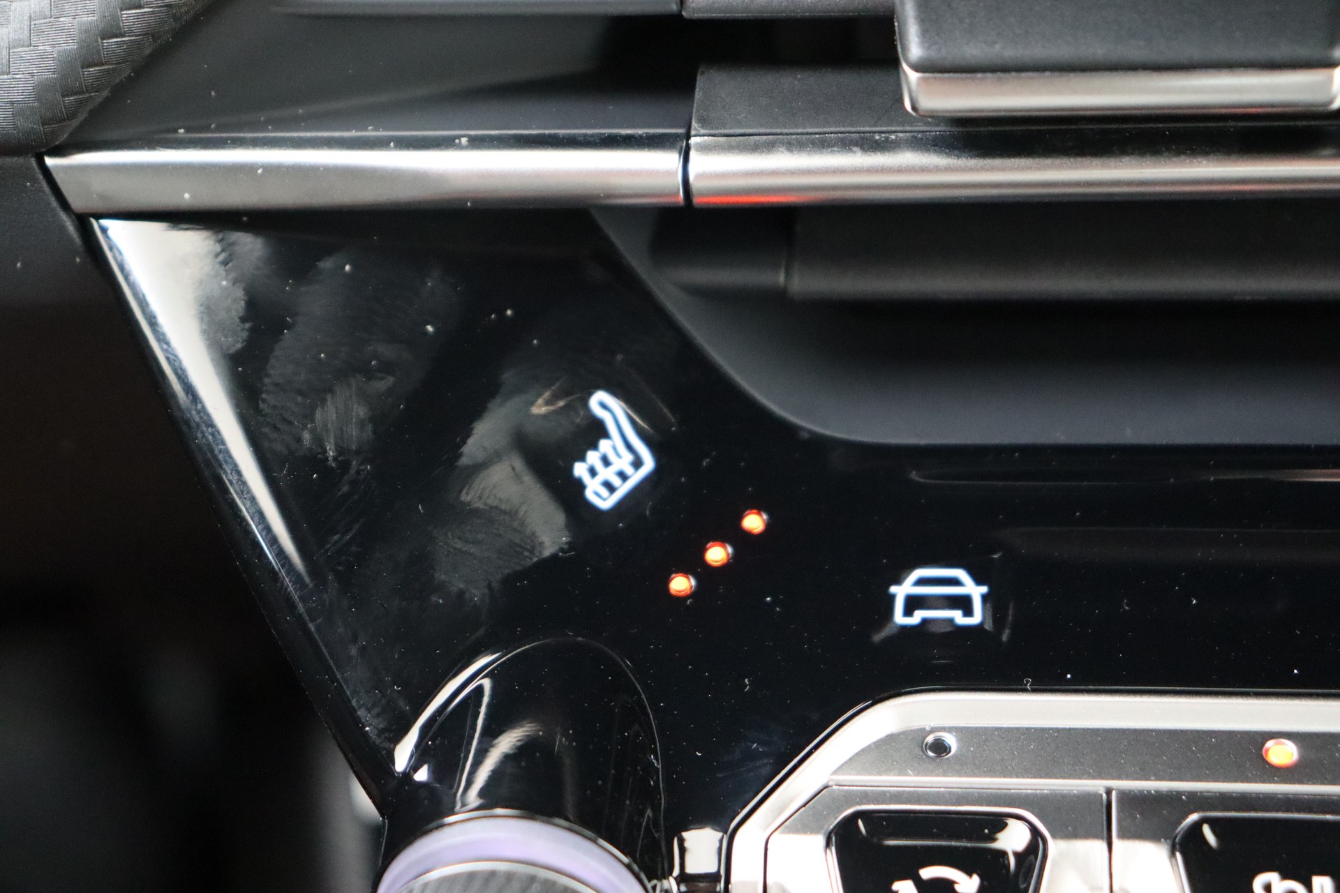 PEUGEOT 2008 Hybrid 145ch e-DSC6 GT