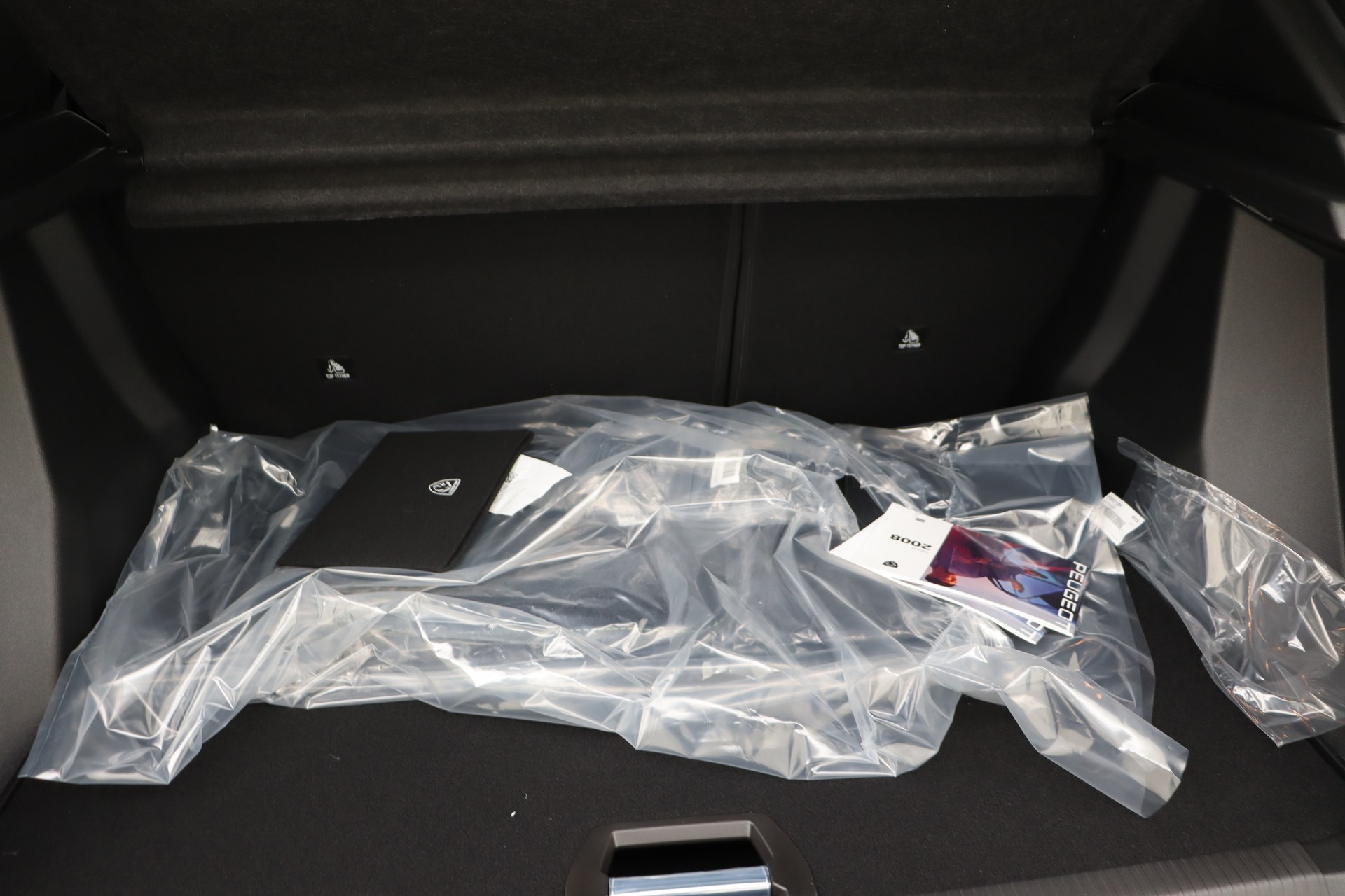 PEUGEOT 2008 Hybrid 145ch e-DSC6 GT
