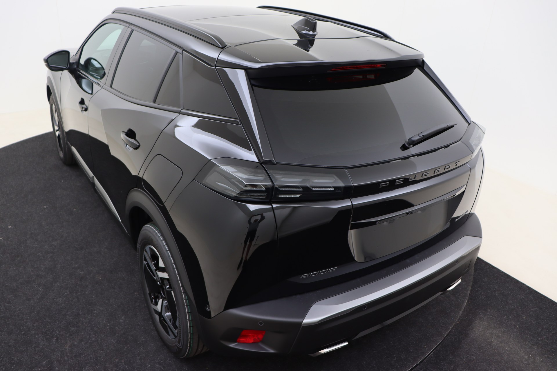 PEUGEOT 2008 Hybrid 145ch e-DSC6 GT