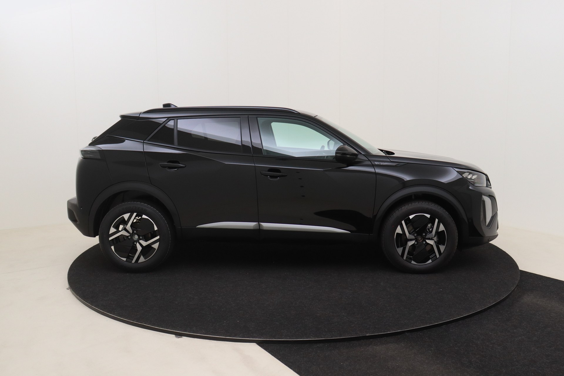 PEUGEOT 2008 Hybrid 145ch e-DSC6 GT