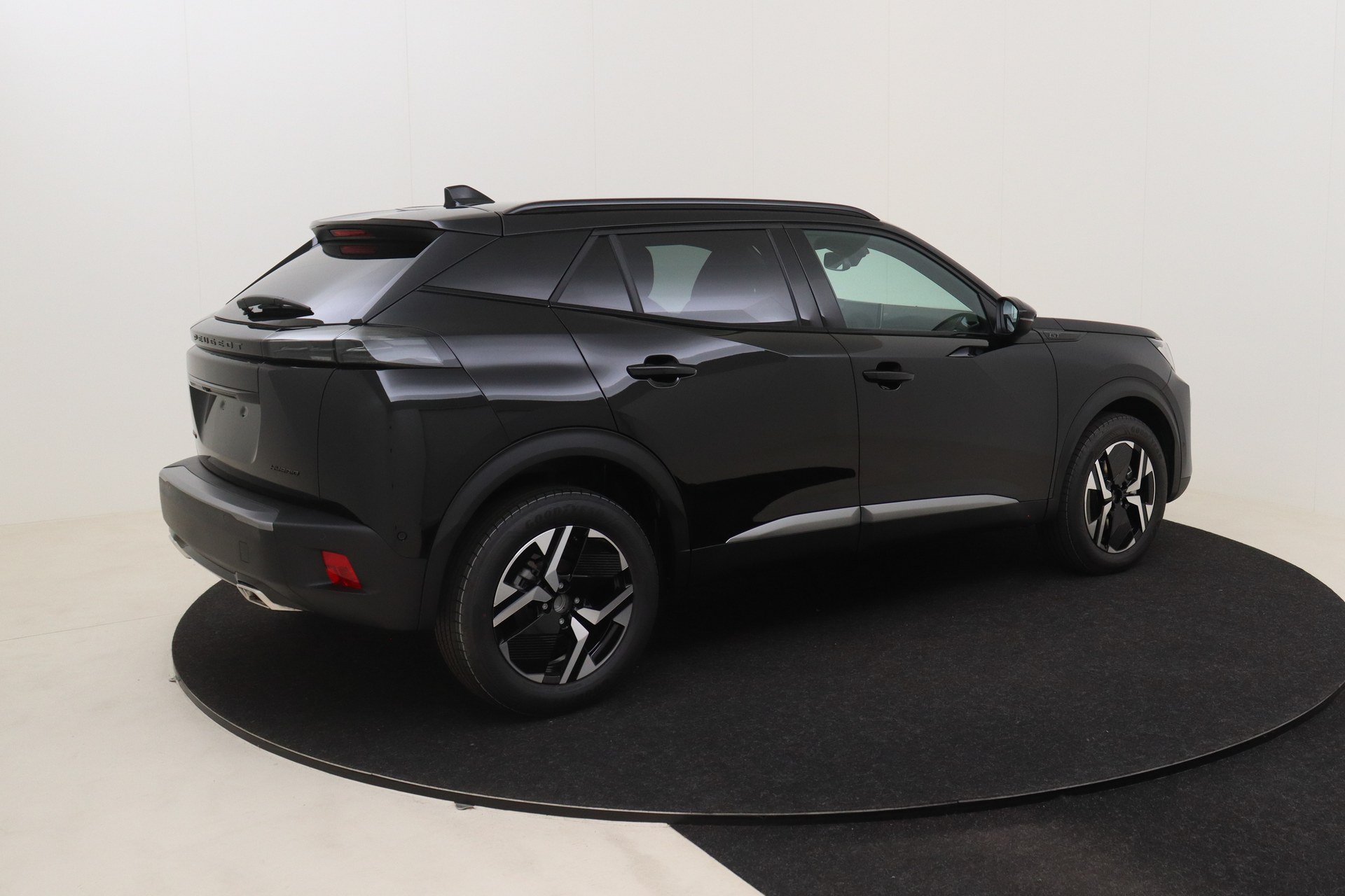 PEUGEOT 2008 Hybrid 145ch e-DSC6 GT