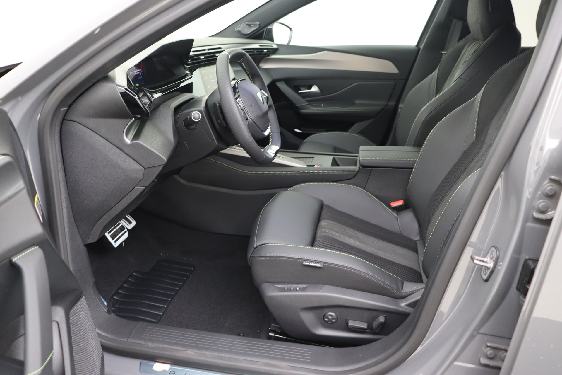 PEUGEOT 408 1.2 Turbo 130ch EAT8    GT