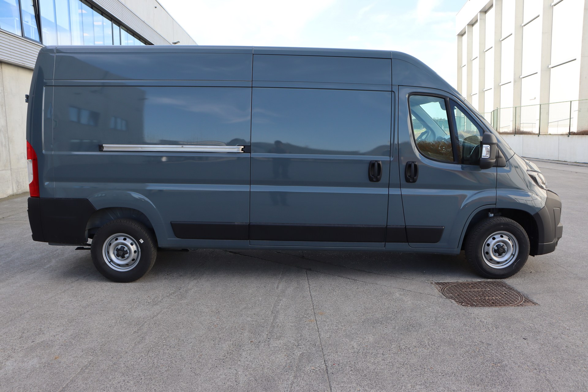 PEUGEOT BOXER 2.2 BlueHDi 140ch S&S Man.6 New 335 L3H2