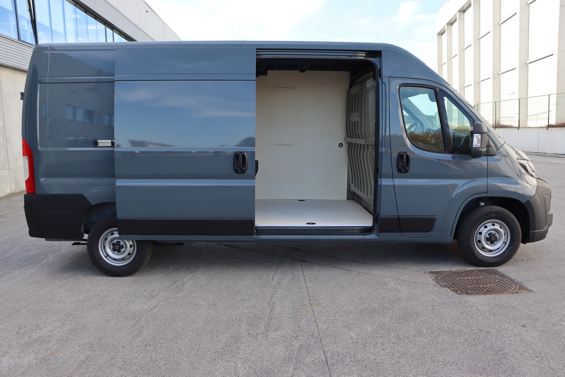 PEUGEOT BOXER 2.2 BlueHDi 140ch S&S Man.6 New 335 L3H2