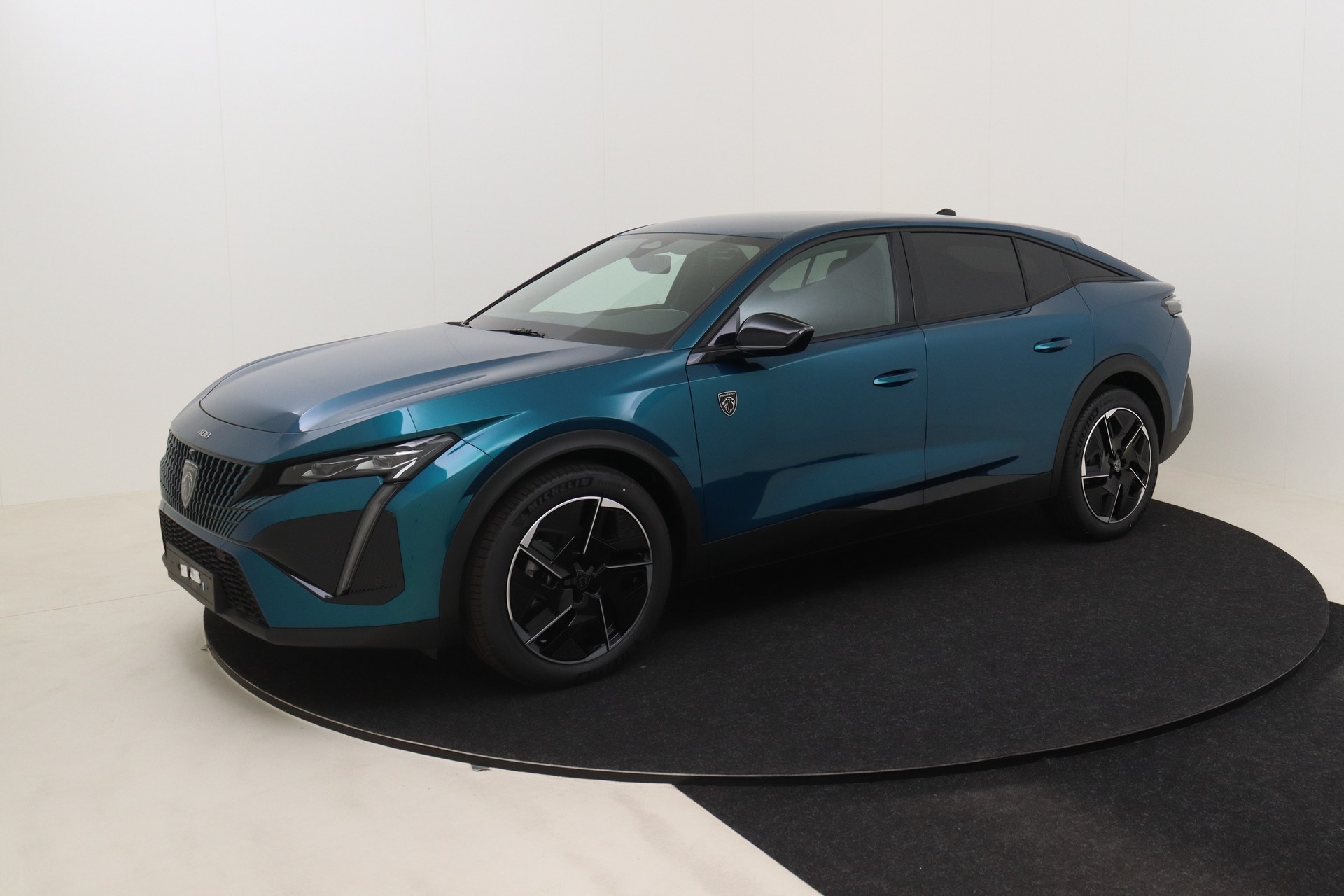 PEUGEOT 408 Hybrid 145 e-DCS6 GT