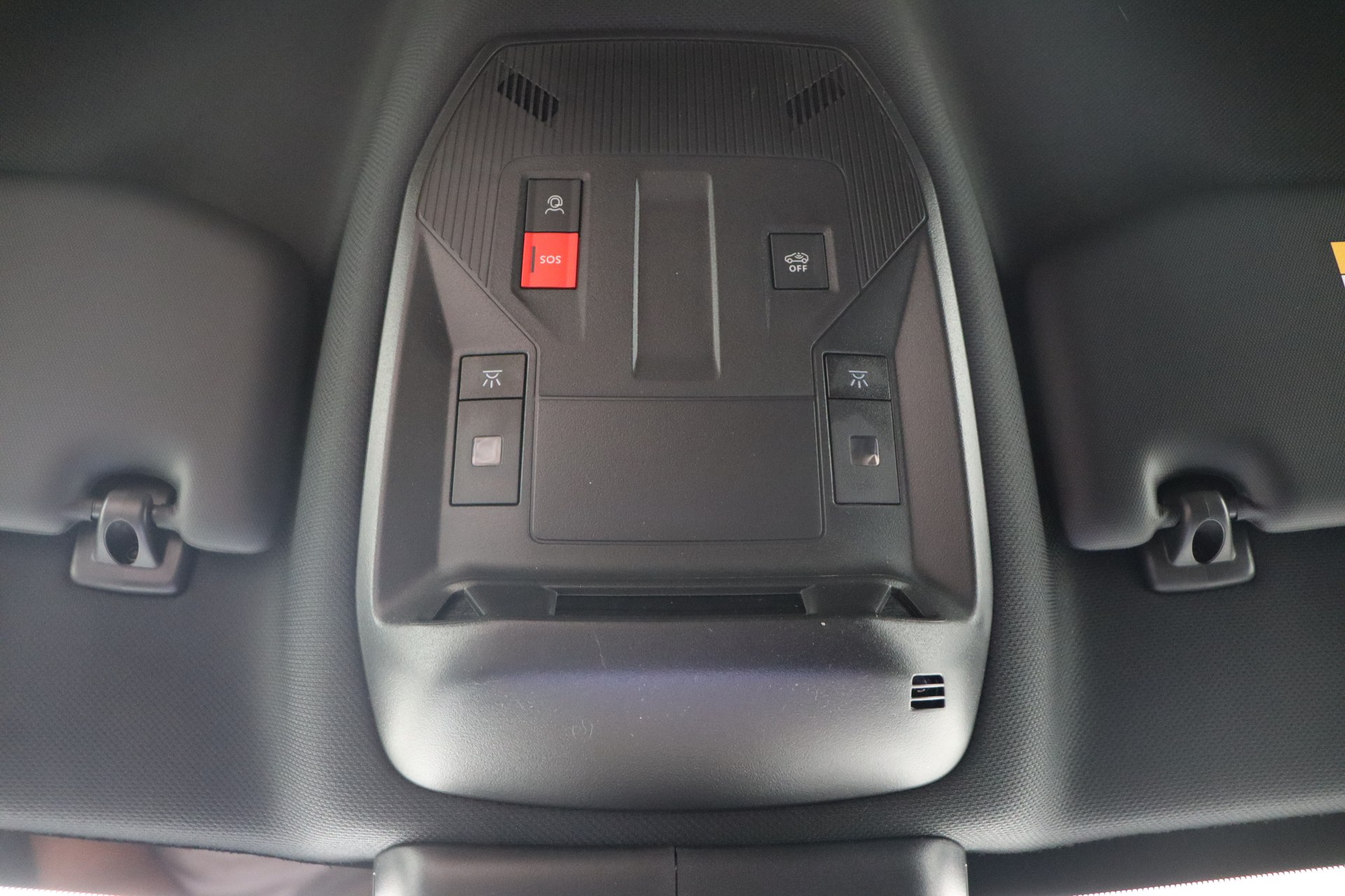 PEUGEOT 408 Hybrid 145 e-DCS6 GT