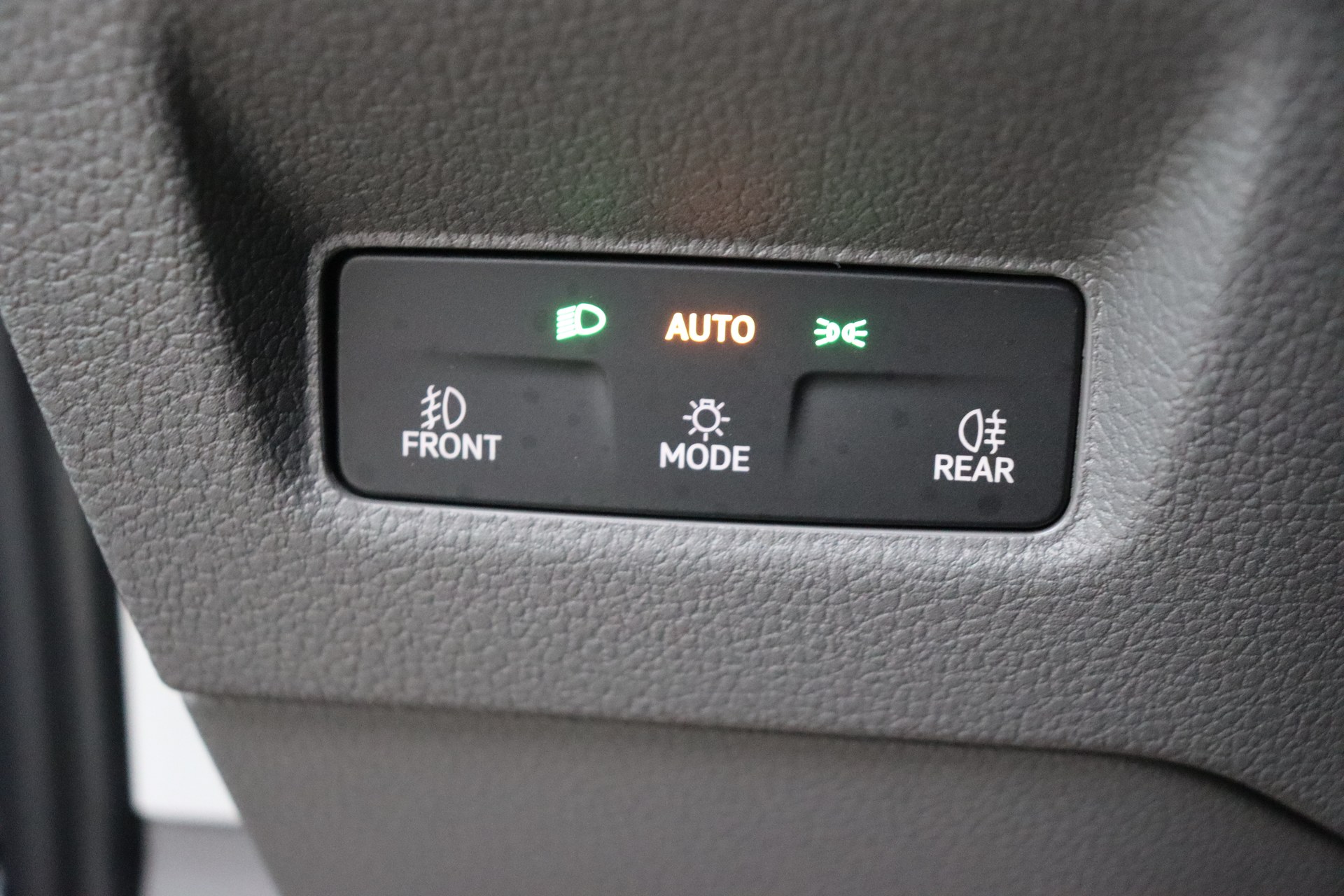 VOLKSWAGEN CRAFTER 2.0 TDI 177ch AT8 35 Fourgon L4H3 4490 mm