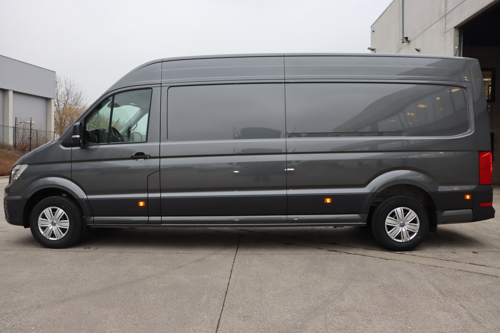 VOLKSWAGEN CRAFTER 2.0 TDI 177ch AT8 35 Fourgon L4H3 4490 mm