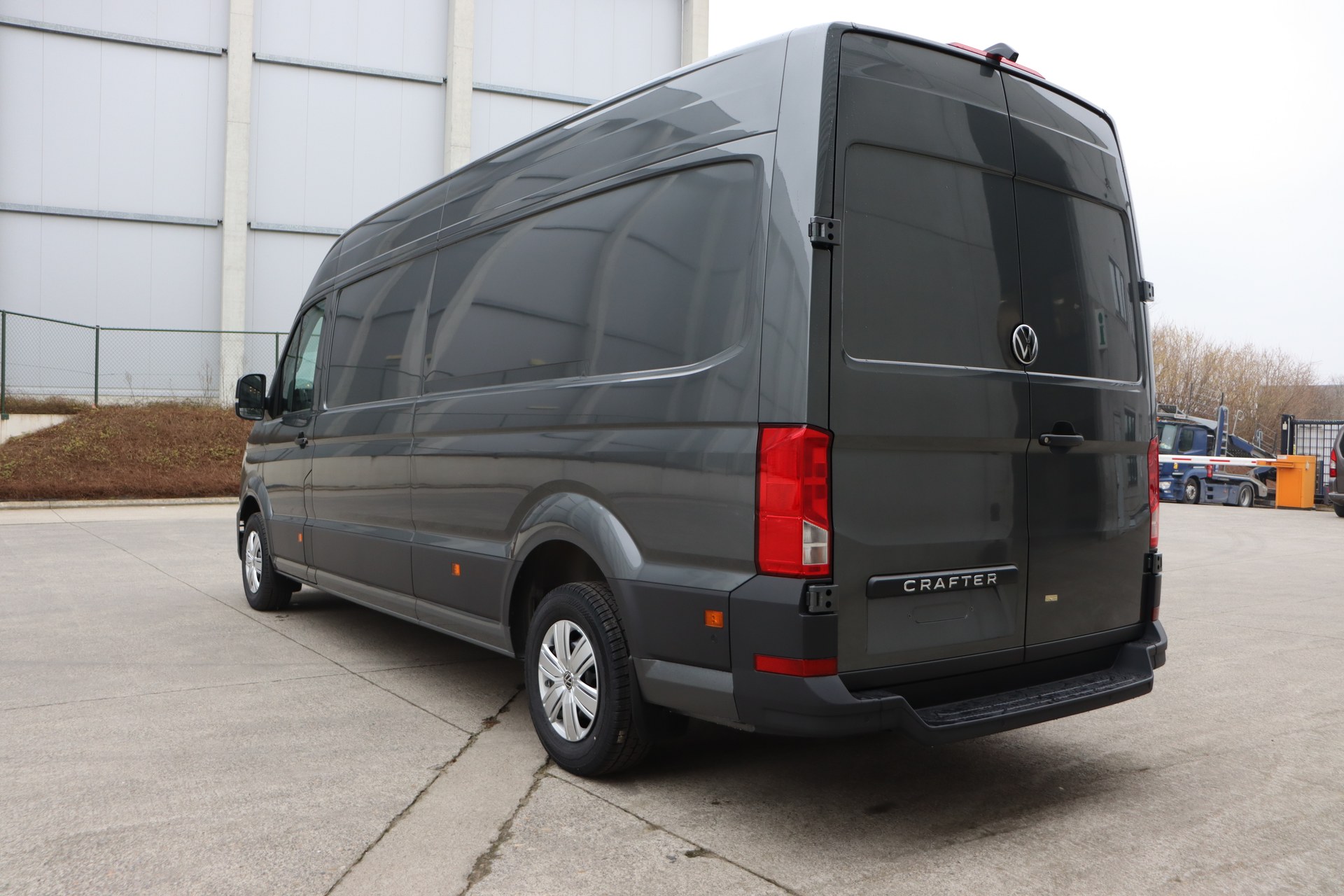 VOLKSWAGEN CRAFTER 2.0 TDI 177ch AT8 35 Fourgon L4H3 4490 mm