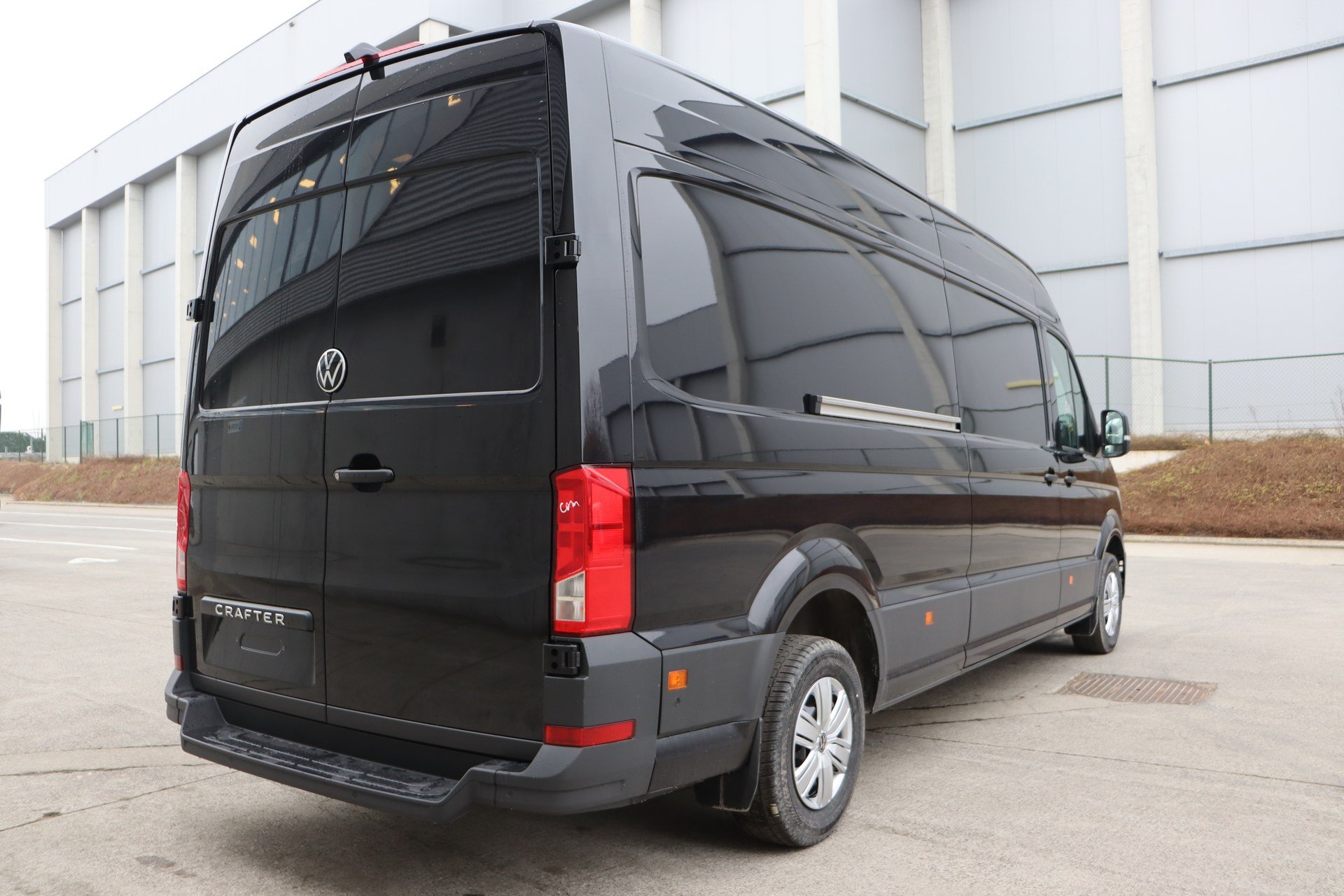 VOLKSWAGEN CRAFTER 2.0 TDI 177ch AT8 35 Fourgon L4H3 4490 mm