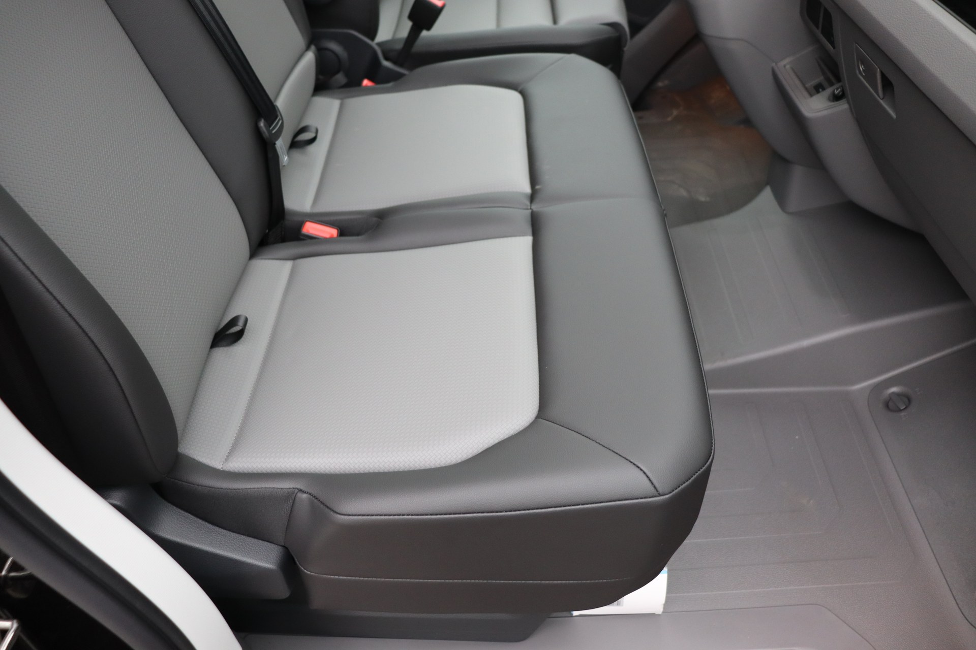 VOLKSWAGEN CRAFTER 2.0 TDI 177ch AT8 35 Fourgon L4H3 4490 mm