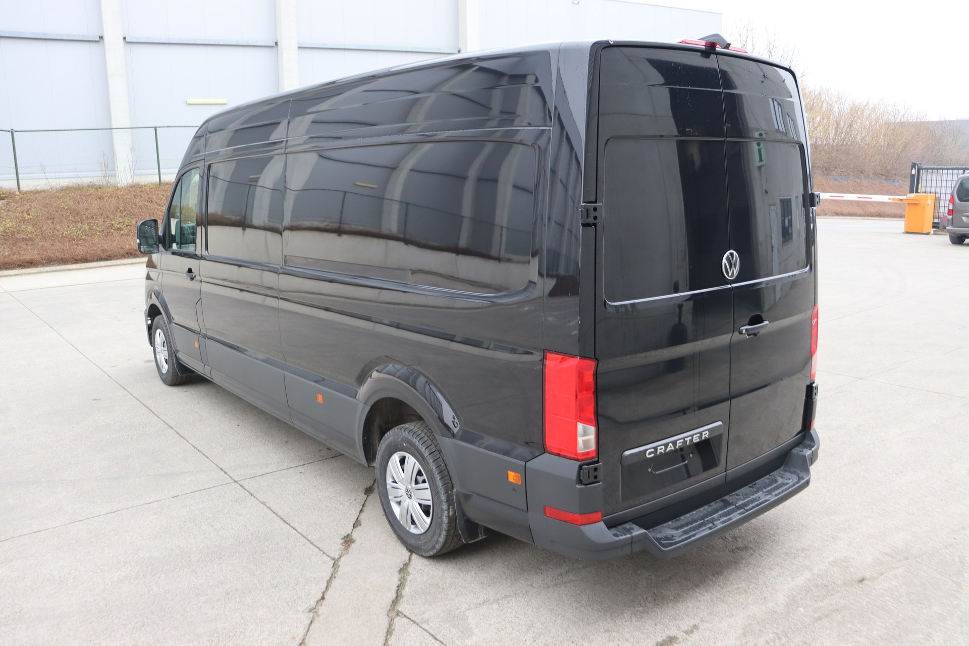 VOLKSWAGEN CRAFTER 2.0 TDI 177ch AT8 35 Fourgon L4H3 4490 mm