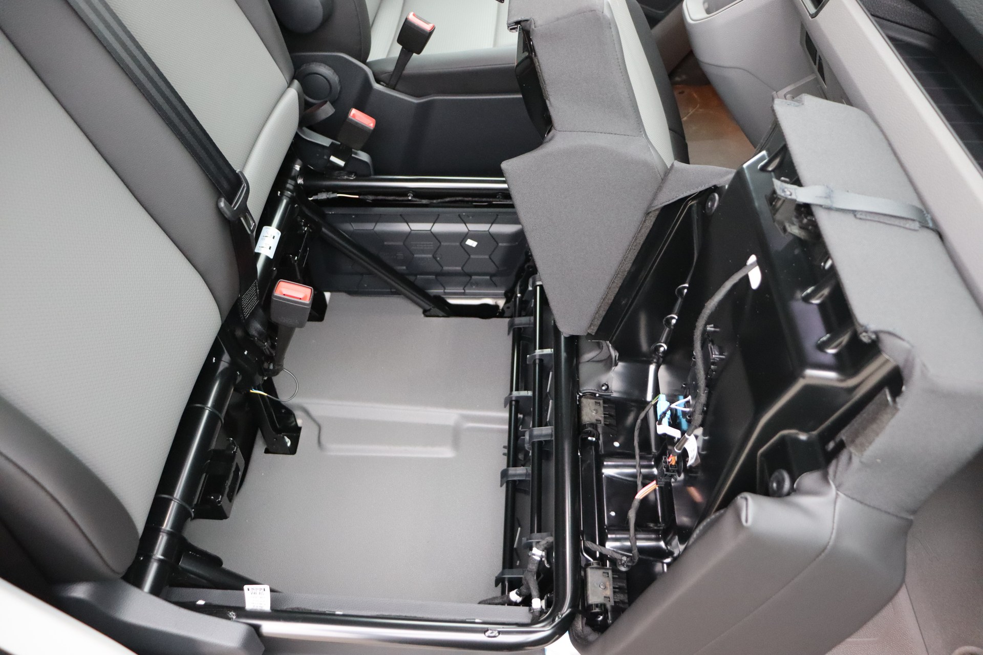 VOLKSWAGEN CRAFTER 2.0 TDI 177ch AT8 35 Fourgon L4H3 4490 mm