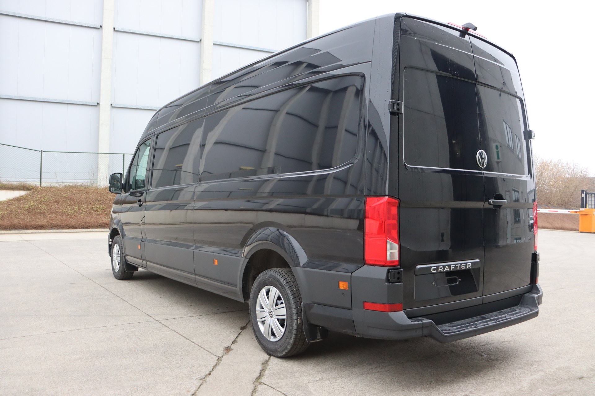 VOLKSWAGEN CRAFTER 2.0 TDI 177ch AT8 35 Fourgon L4H3 4490 mm