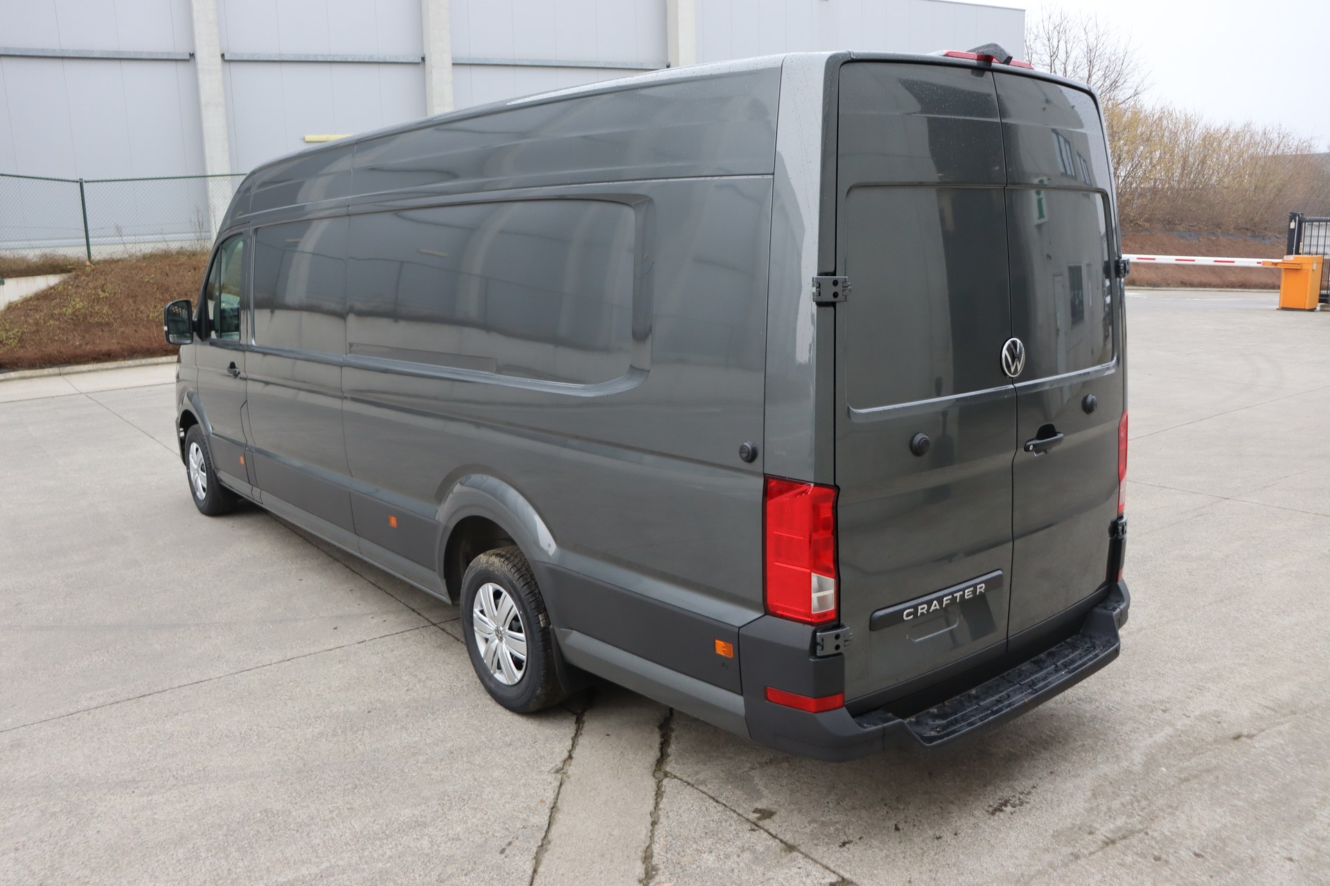 VOLKSWAGEN CRAFTER 2.0 TDI 177ch AT8 35 Fourgon L5H3 4490 mm