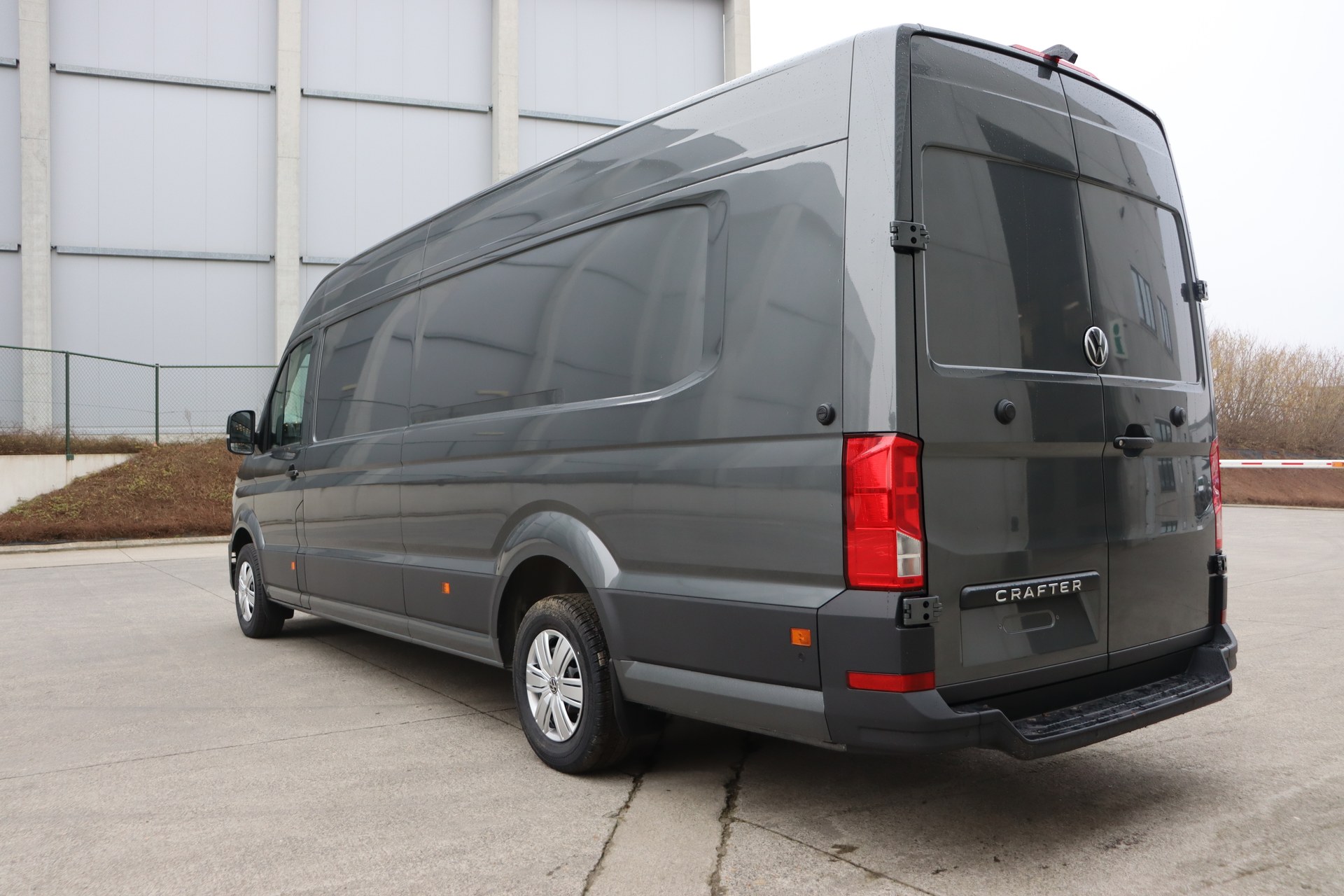 VOLKSWAGEN CRAFTER 2.0 TDI 177ch AT8 35 Fourgon L5H3 4490 mm