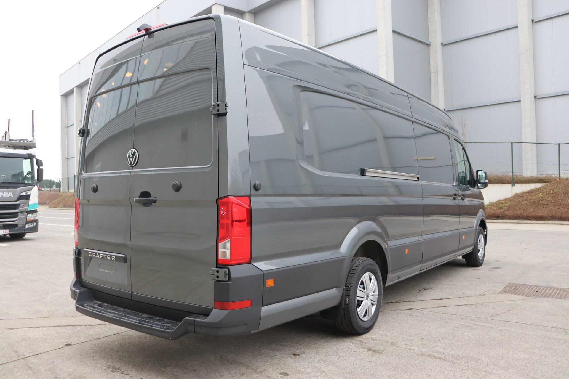VOLKSWAGEN CRAFTER 2.0 TDI 177ch AT8 35 Fourgon L5H3 4490 mm