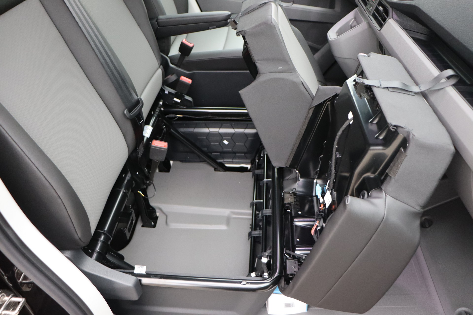 VOLKSWAGEN CRAFTER 2.0 TDI 177ch AT8 35 Fourgon L5H3 4490 mm