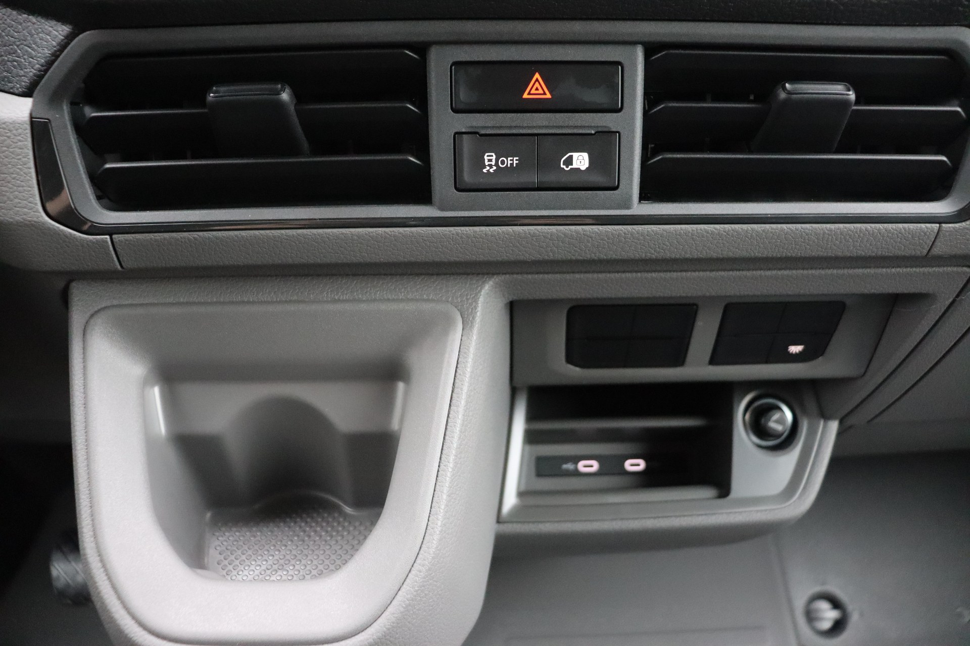 VOLKSWAGEN CRAFTER 2.0 TDI 177ch AT8 35 Fourgon L5H3 4490 mm