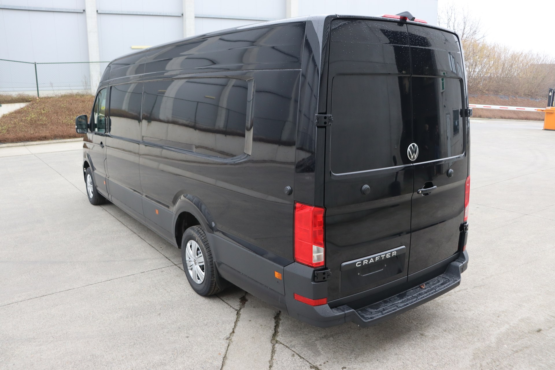 VOLKSWAGEN CRAFTER 2.0 TDI 177ch AT8 35 Fourgon L5H3 4490 mm