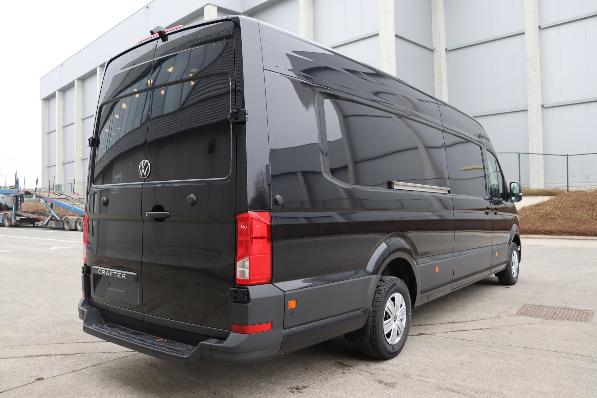 VOLKSWAGEN CRAFTER 2.0 TDI 177ch AT8 35 Fourgon L5H3 4490 mm