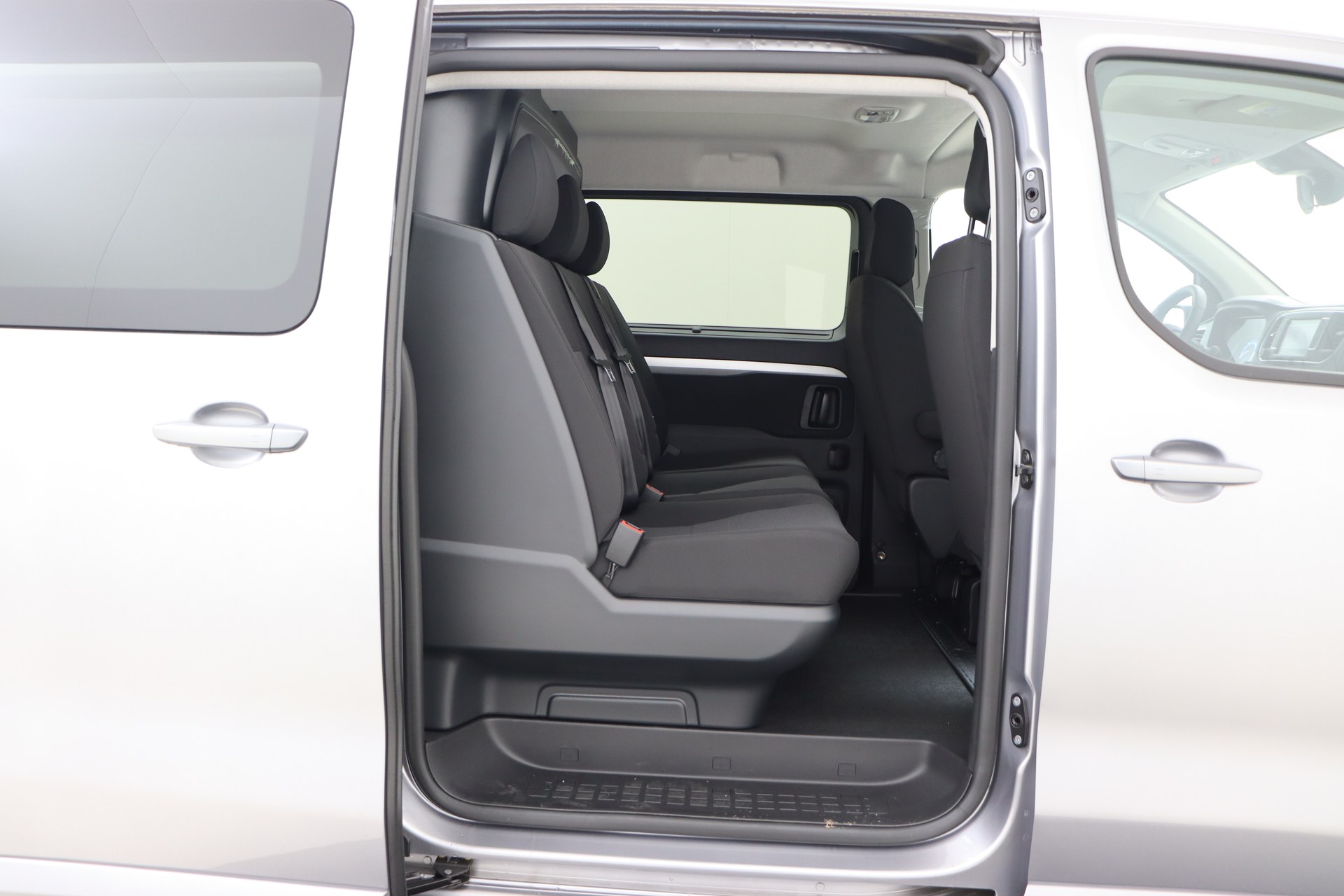 PEUGEOT E-EXPERT 75 kWh 136ch Long Double Cabine