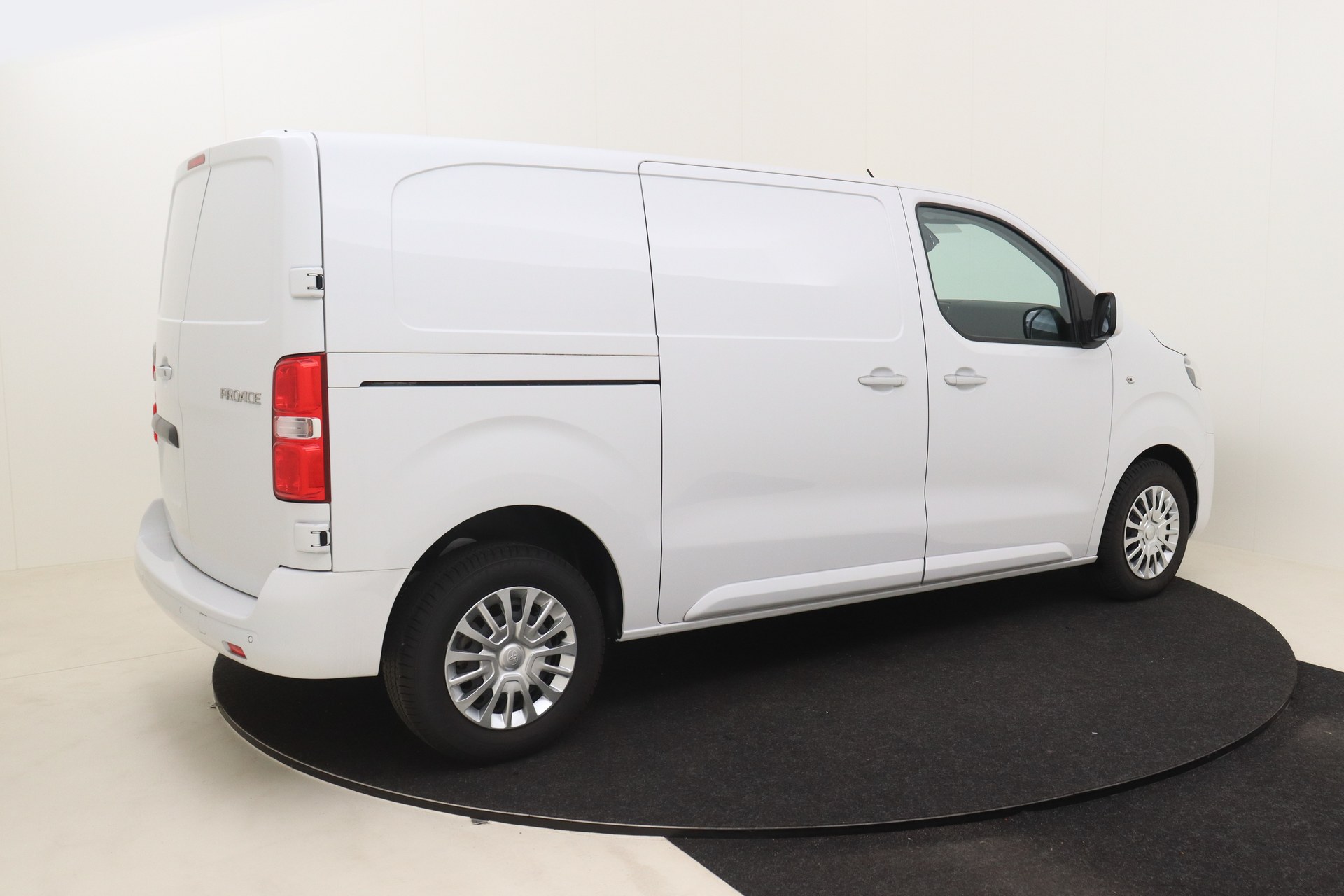TOYOTA PROACE 2.0D 144ch 6MT Medium Comfort