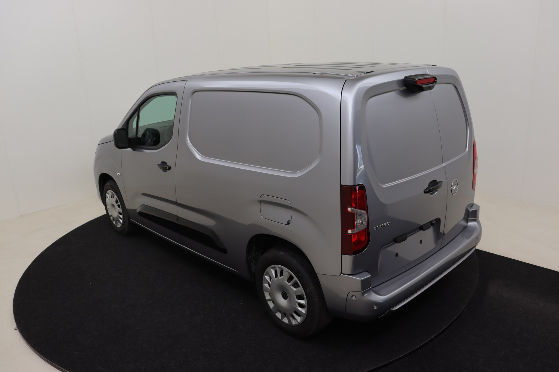OPEL COMBO 1.5 Turbo D 100ch S/S MT6 NEW Cargo L1H1 Light