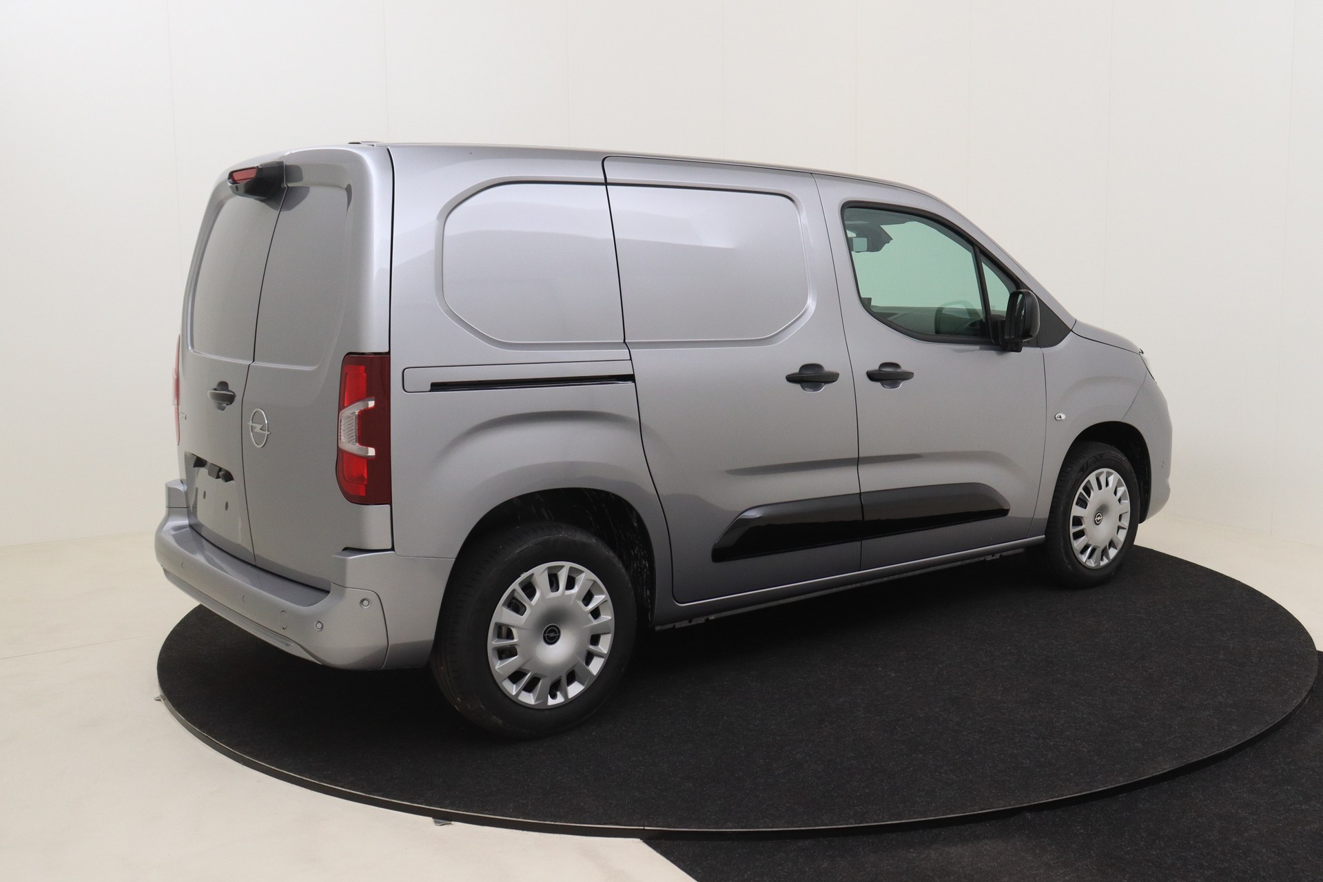 OPEL COMBO 1.5 Turbo D 100ch S/S MT6 NEW Cargo L1H1 Light