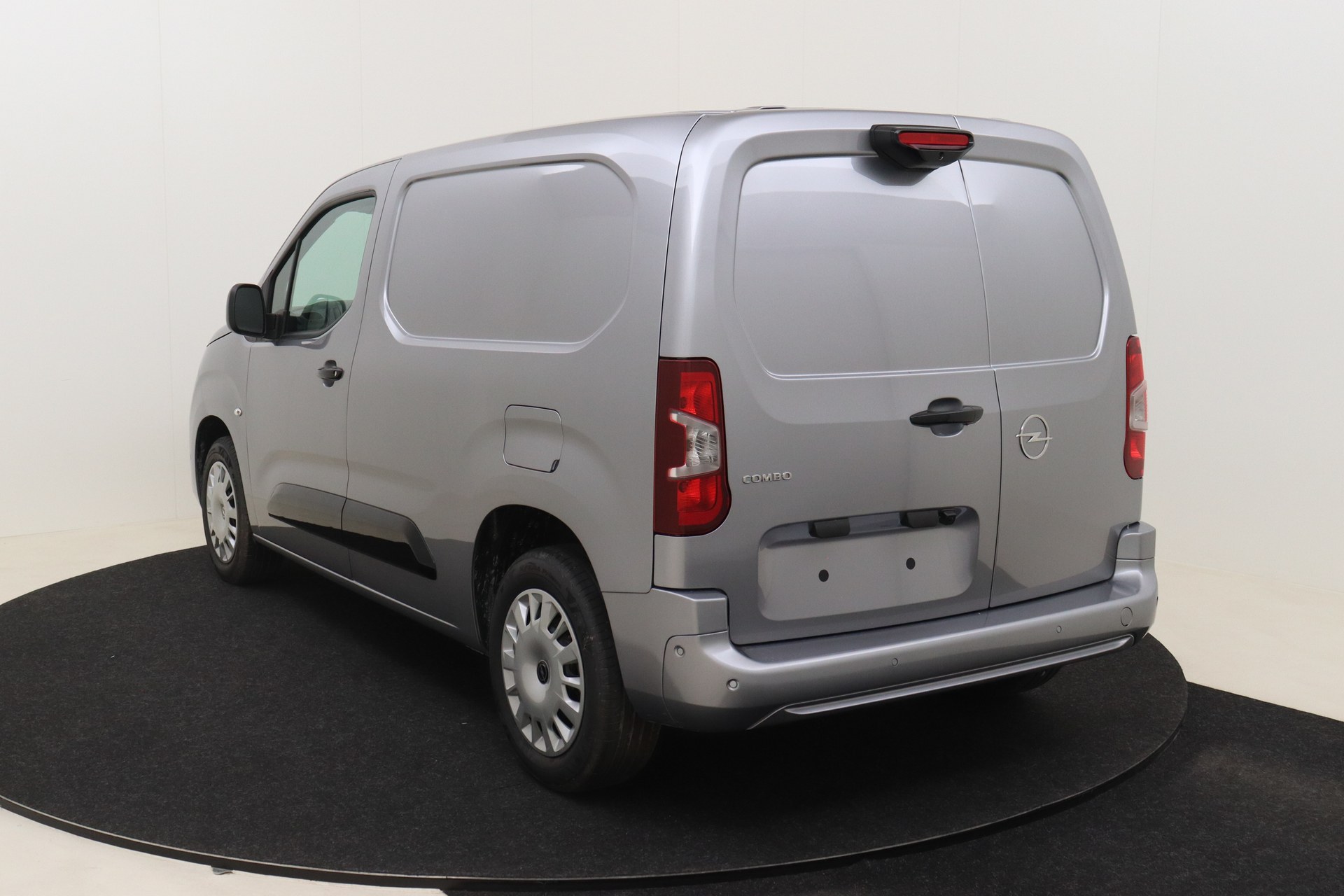 OPEL COMBO 1.5 Turbo D 100ch S/S MT6 NEW Cargo L1H1 Light