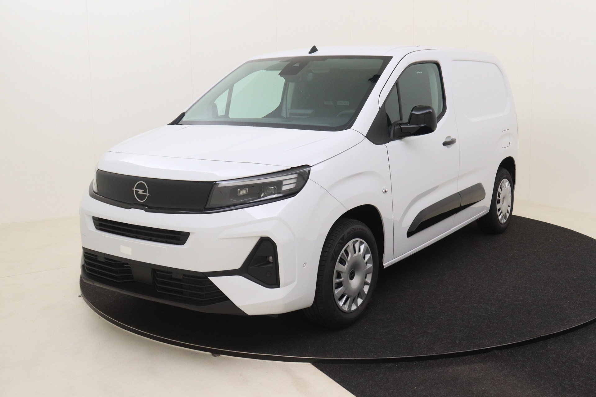 OPEL COMBO 1.5 Turbo D 100ch S/S MT6 NEW Cargo L1H1 Light