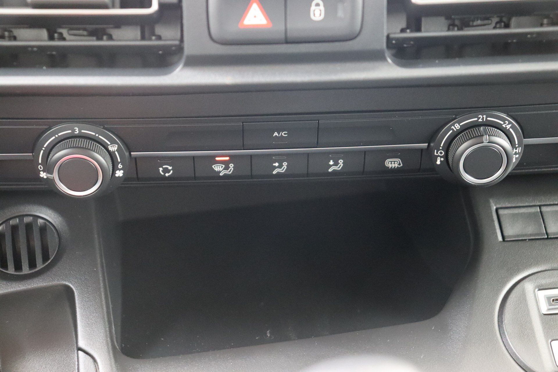 OPEL COMBO 1.5 Turbo D 100ch S/S MT6 NEW Cargo L1H1 Light