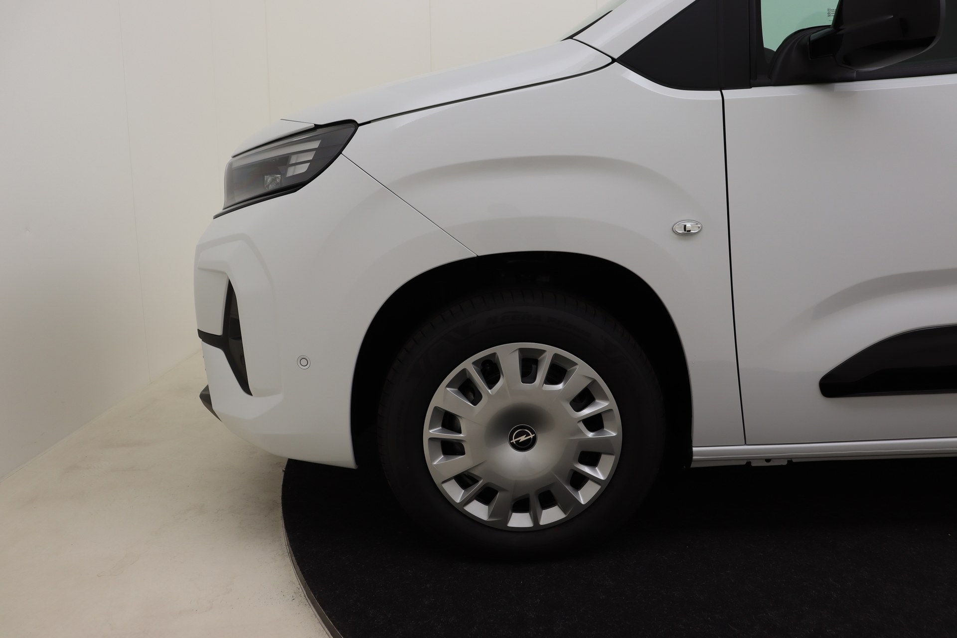 OPEL COMBO 1.5 Turbo D 100ch S/S MT6 NEW Cargo L1H1 Light
